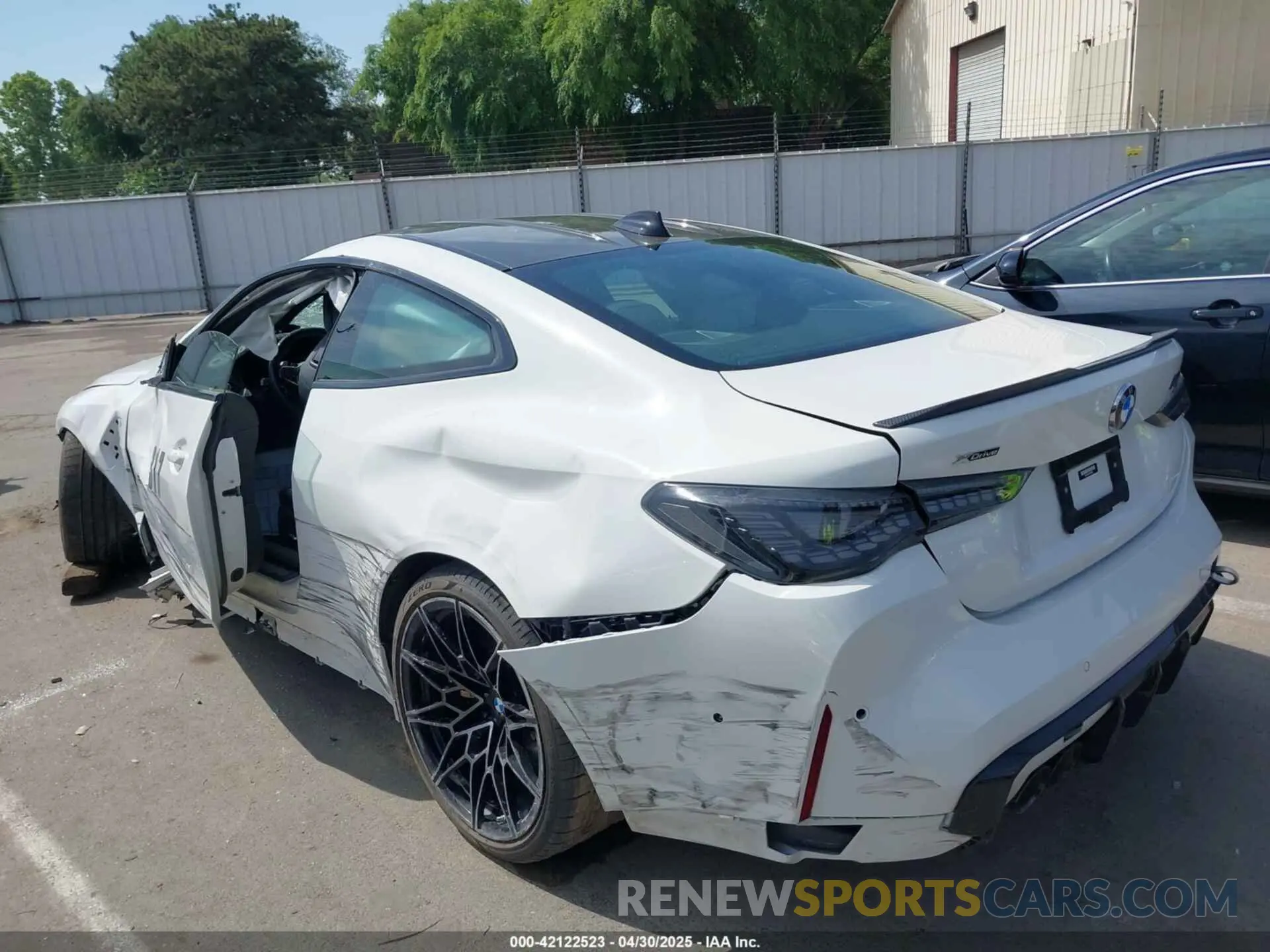 15 fotografías del automóvil dañado WBS43AZ03PCM82921 BMW M4 2023
