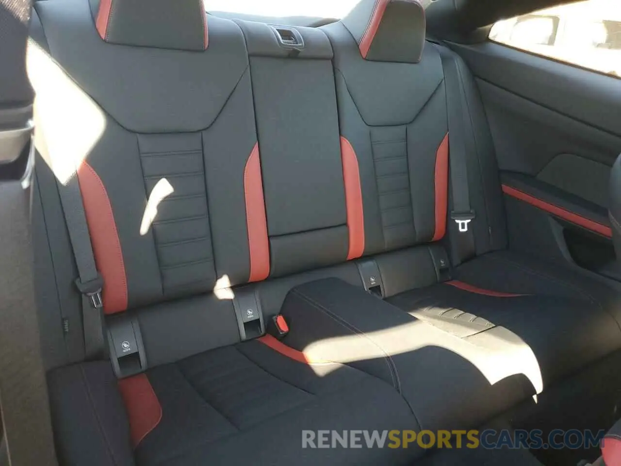 10 fotografías del automóvil dañado WBA73DA06SCS99942 BMW M4 2025
