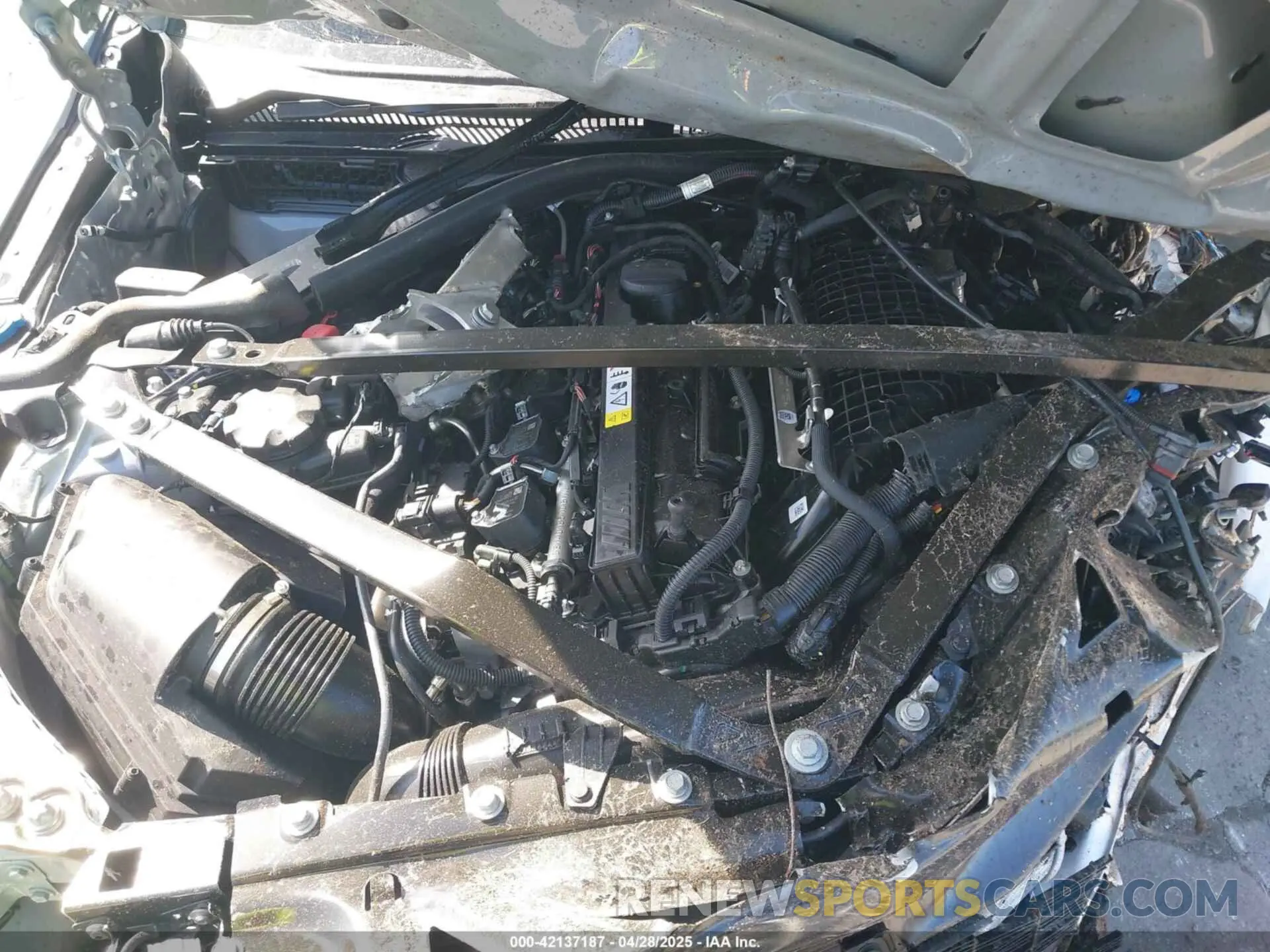 10 fotografías del automóvil dañado WBS33HK01SCU25530 BMW M4 2025