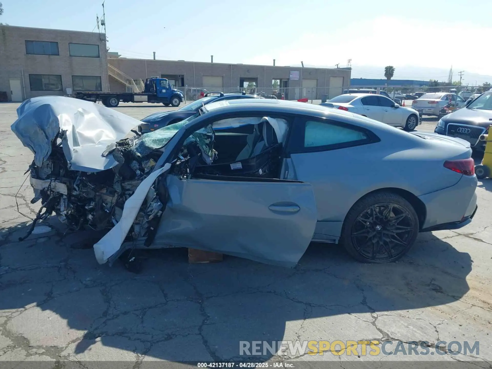 14 fotografías del automóvil dañado WBS33HK01SCU25530 BMW M4 2025