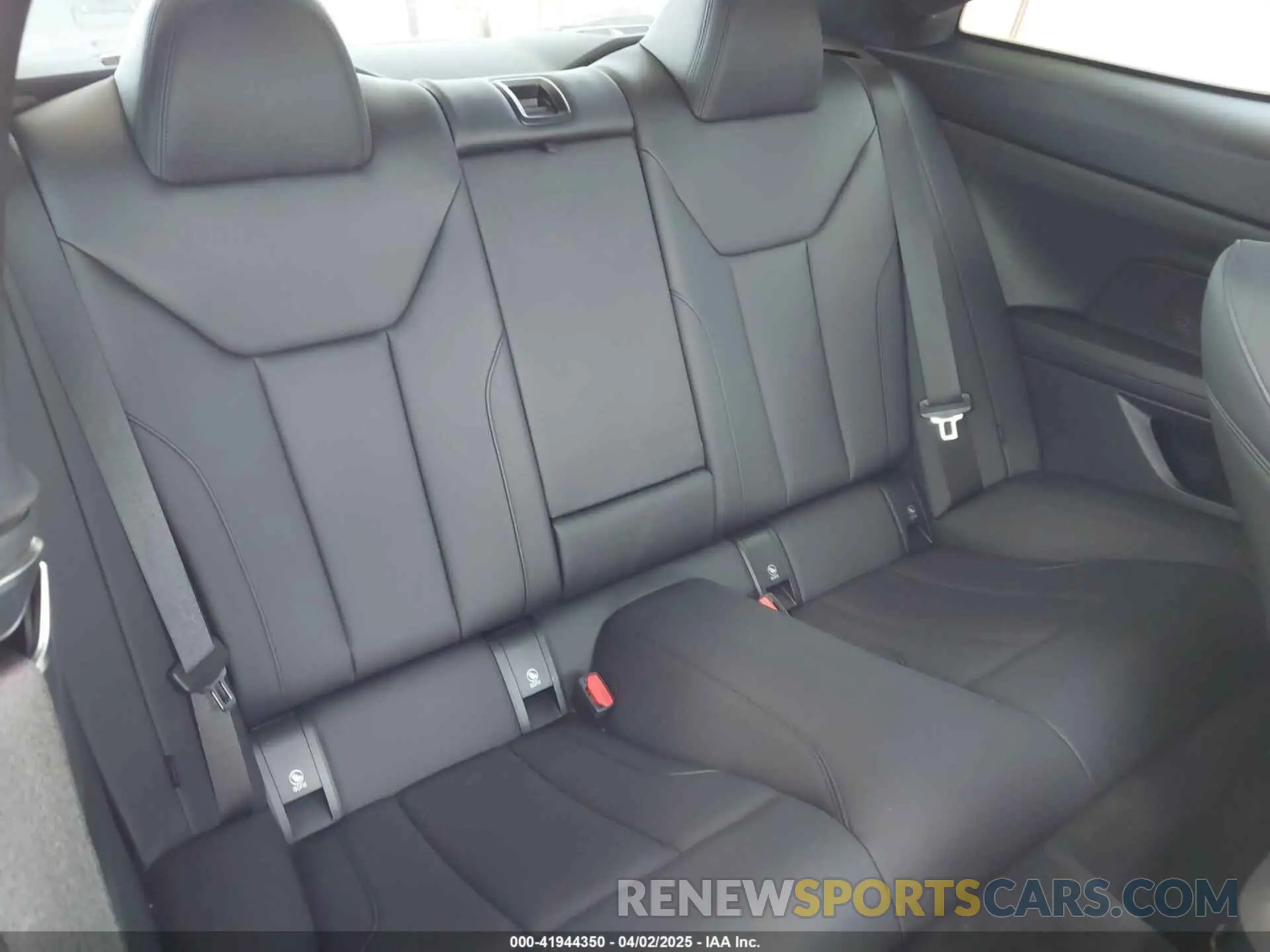 8 fotografías del automóvil dañado WBA13AR00MCF61520 BMW M440I 2021