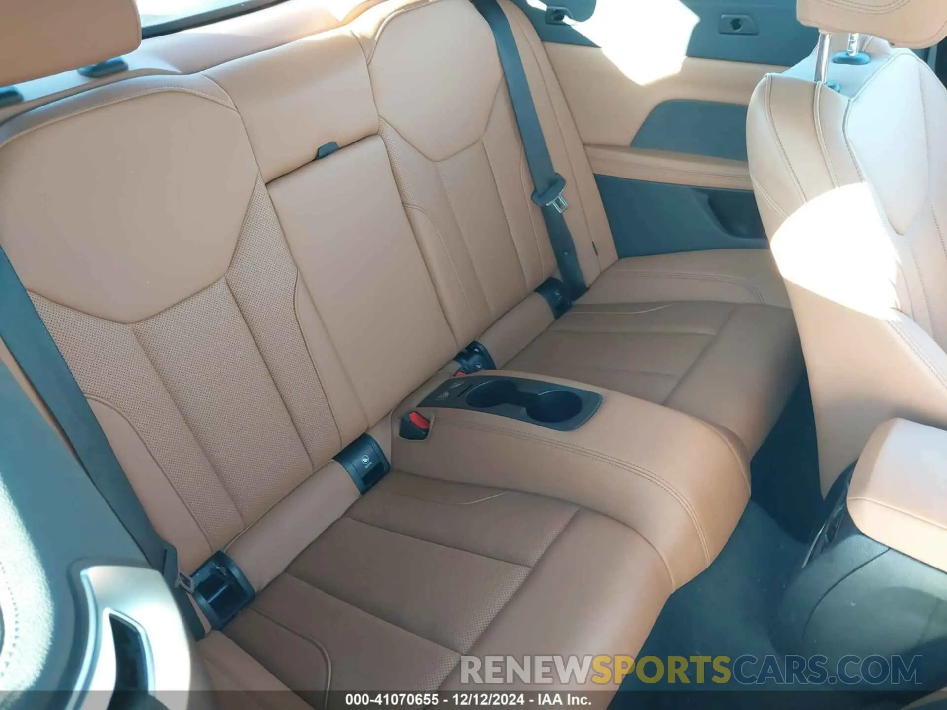 8 fotografías del automóvil dañado WBA63AT04RCP82959 BMW M440I 2024