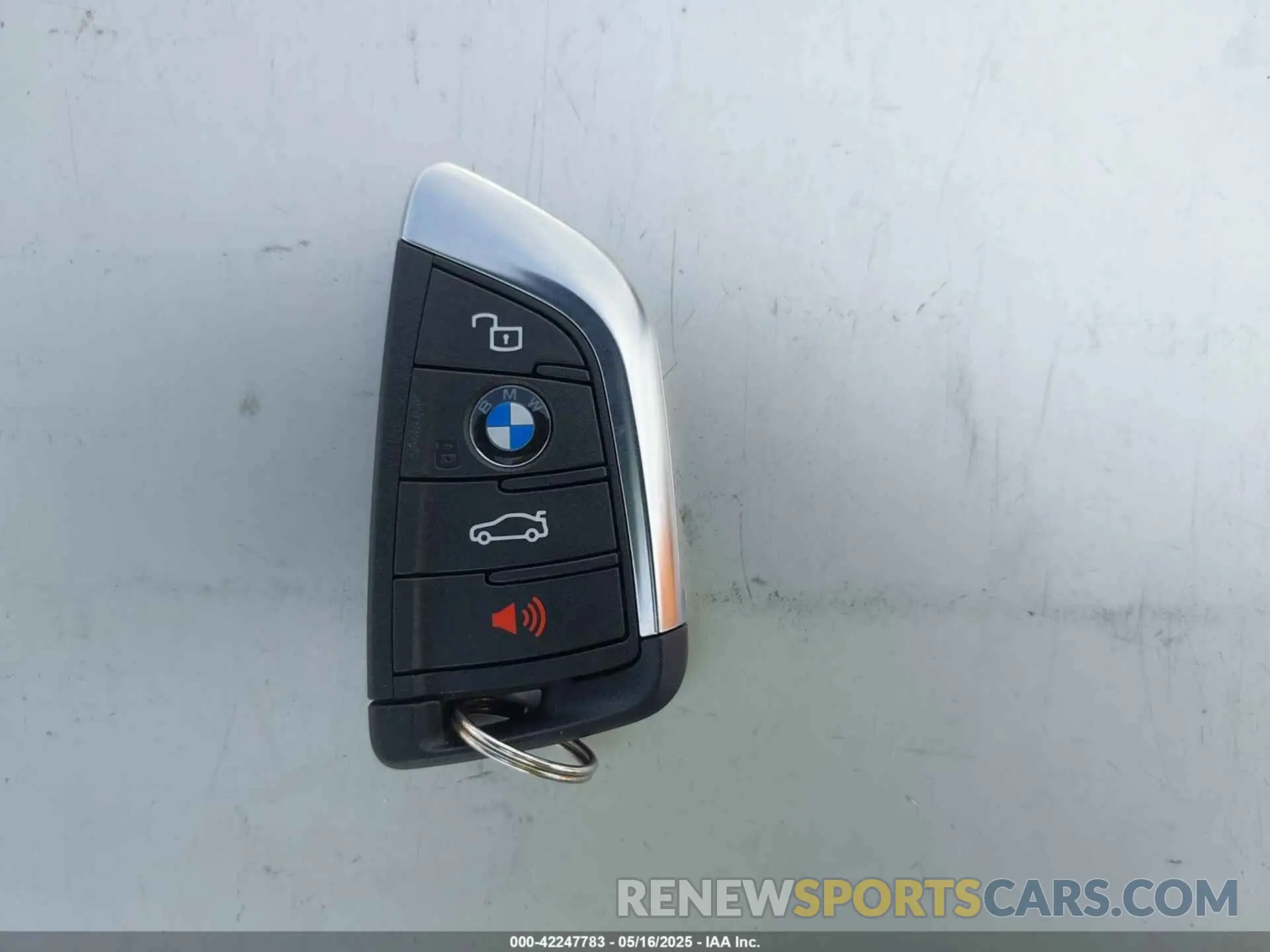 11 fotografías del automóvil dañado WBA73DA01SCT43720 BMW M440I 2025