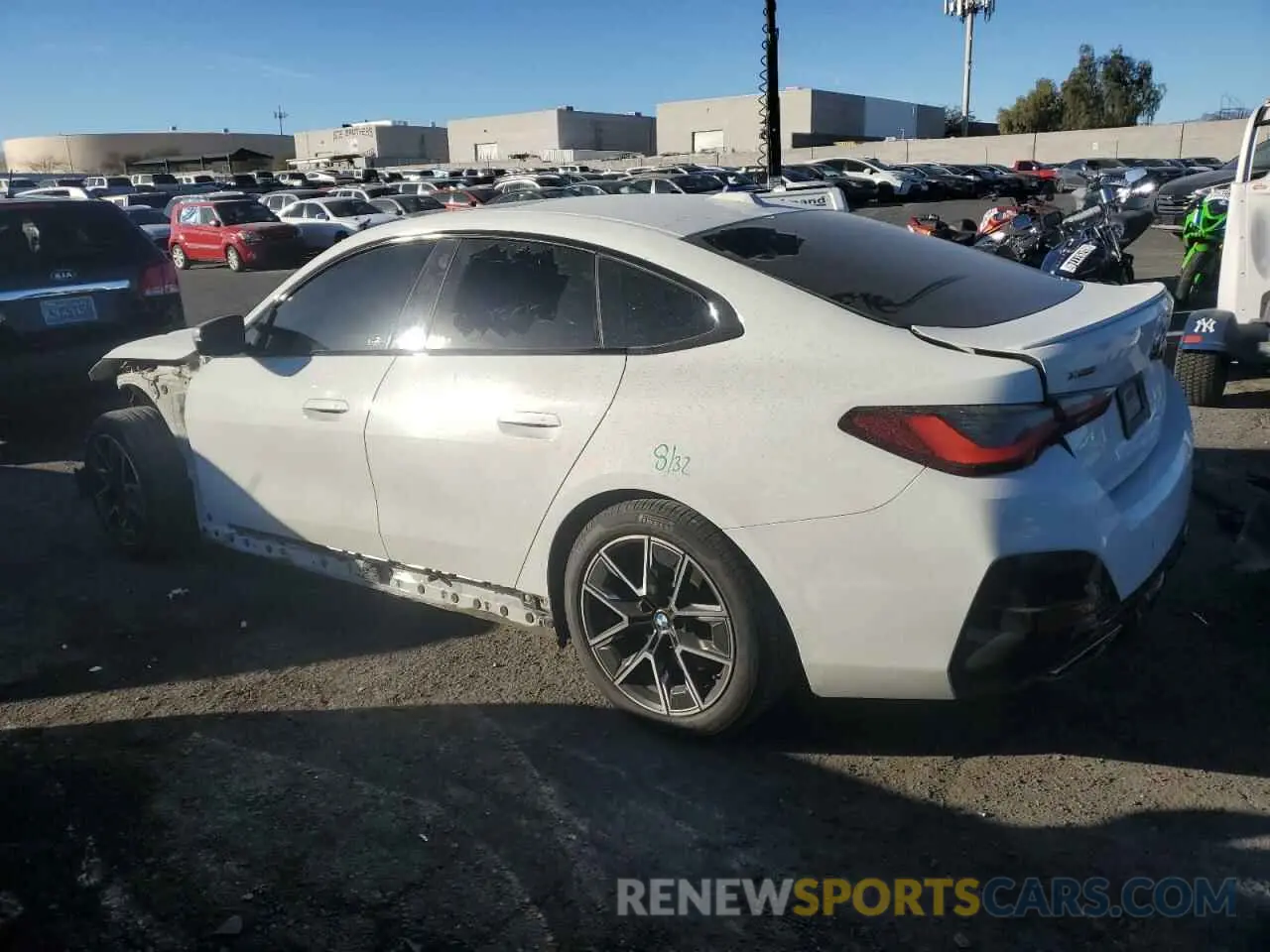 2 fotografías del automóvil dañado WBA13AW02NFM05111 BMW M440XI GRA 2022