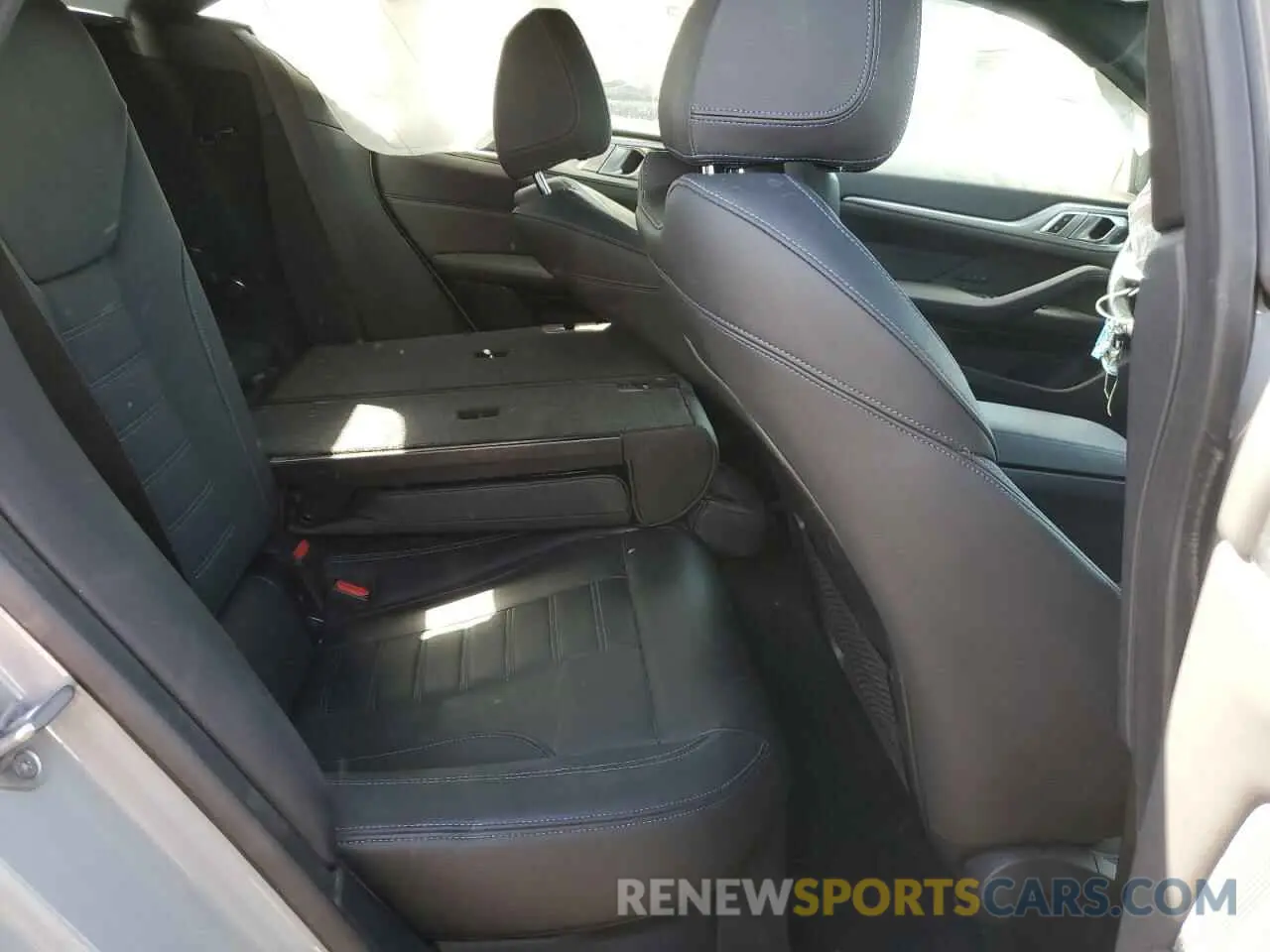 10 fotografías del automóvil dañado WBA13AW0XNFM27700 BMW M440XI GRA 2022