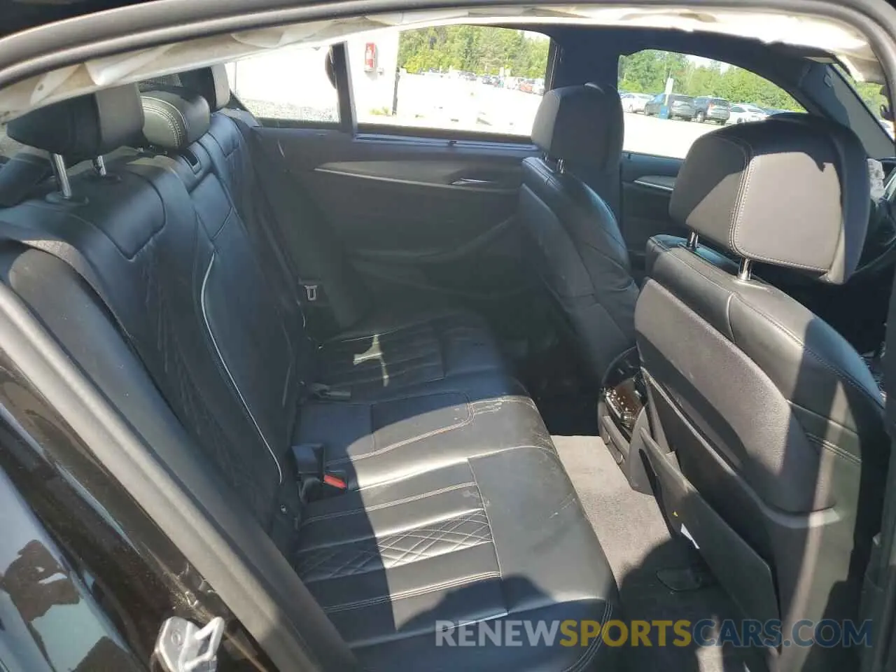 10 fotografías del automóvil dañado WBAJB9C52KB288361 BMW M5 2019