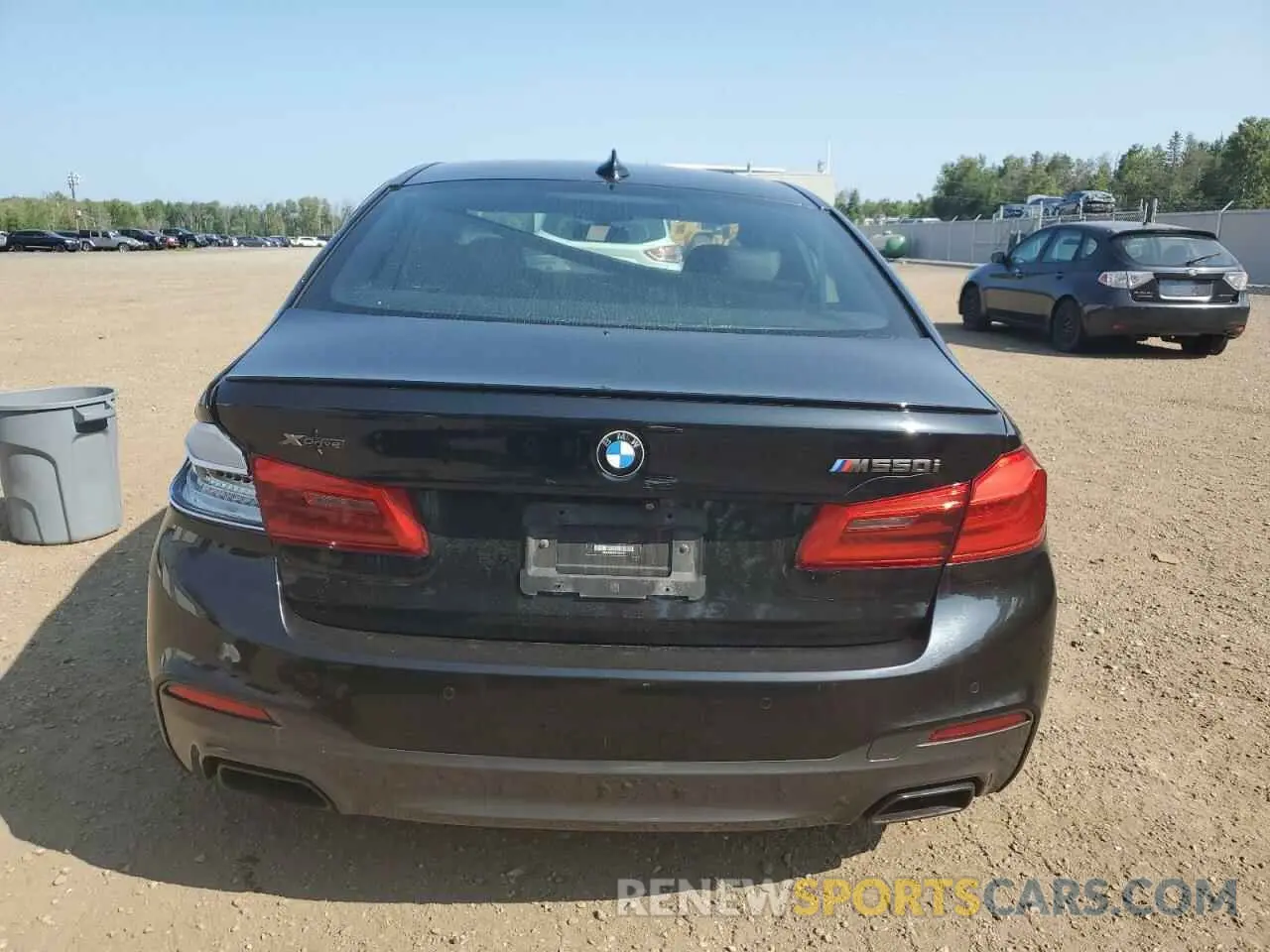 6 fotografías del automóvil dañado WBAJB9C52KB288361 BMW M5 2019