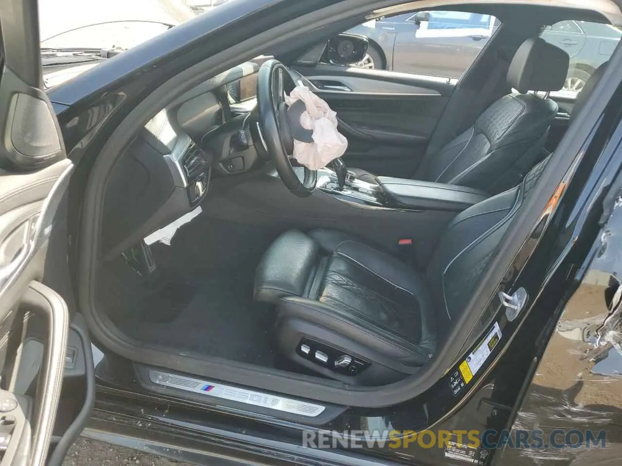 7 fotografías del automóvil dañado WBAJB9C52KB288361 BMW M5 2019