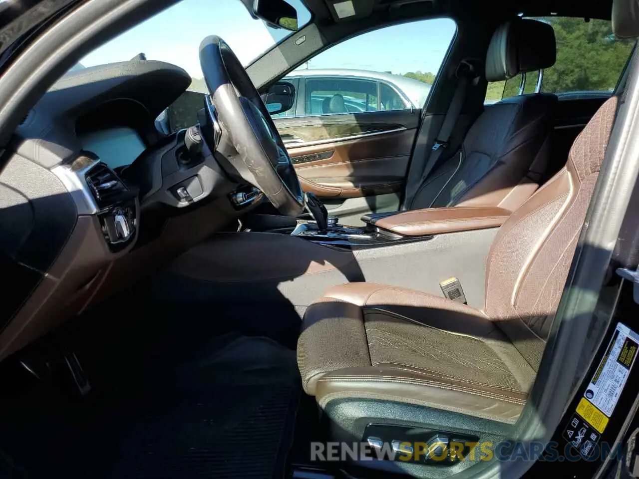 7 fotografías del automóvil dañado WBAJB9C59KB288518 BMW M5 2019