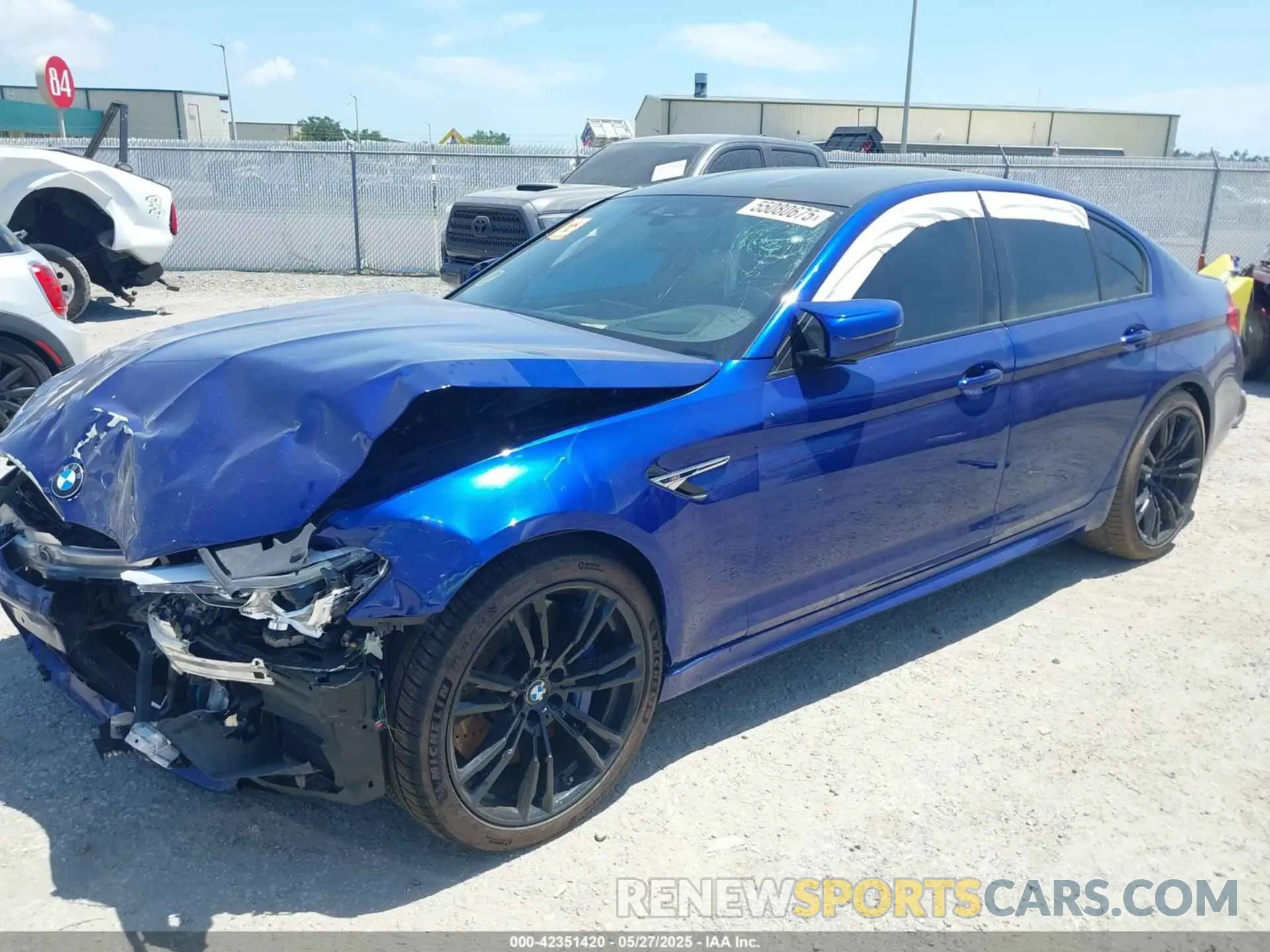 2 fotografías del automóvil dañado WBSJF0C50KB285065 BMW M5 2019