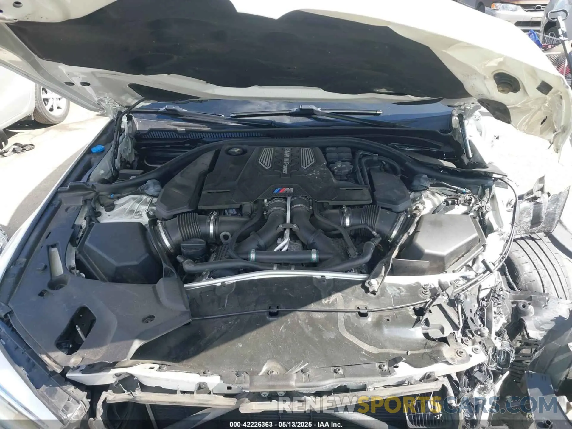 10 fotografías del automóvil dañado WBSJF0C51KB285060 BMW M5 2019
