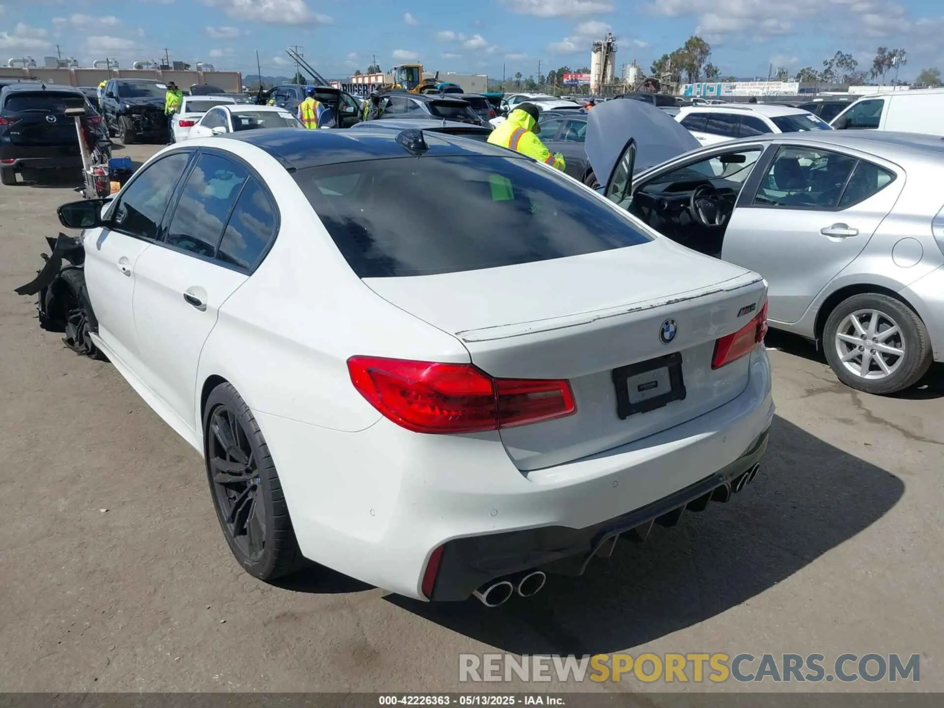 3 fotografías del automóvil dañado WBSJF0C51KB285060 BMW M5 2019