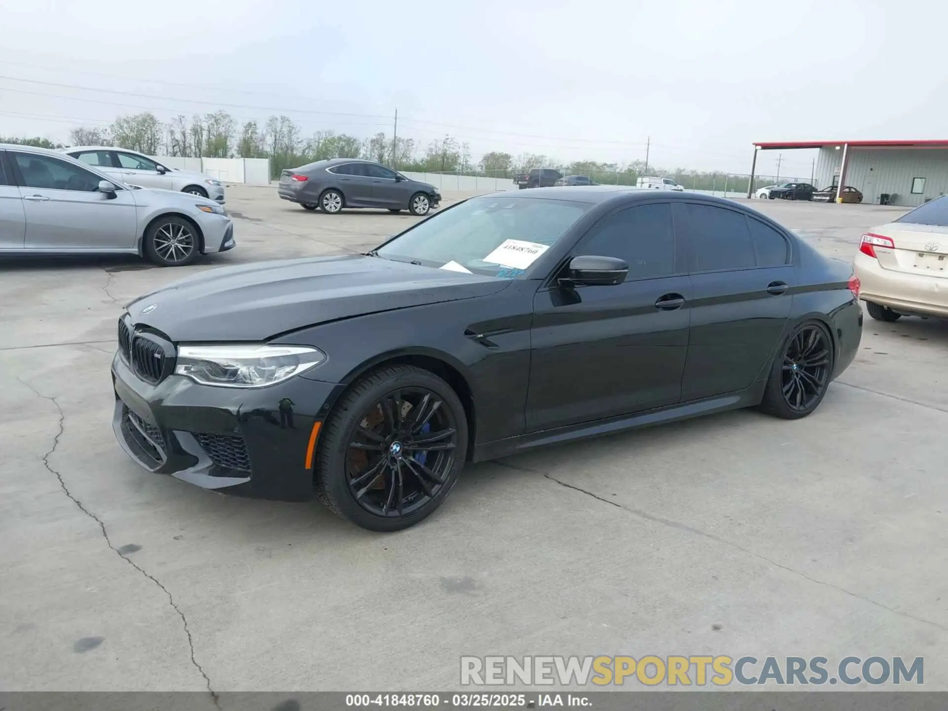 2 fotografías del automóvil dañado WBSJF0C51KB447804 BMW M5 2019