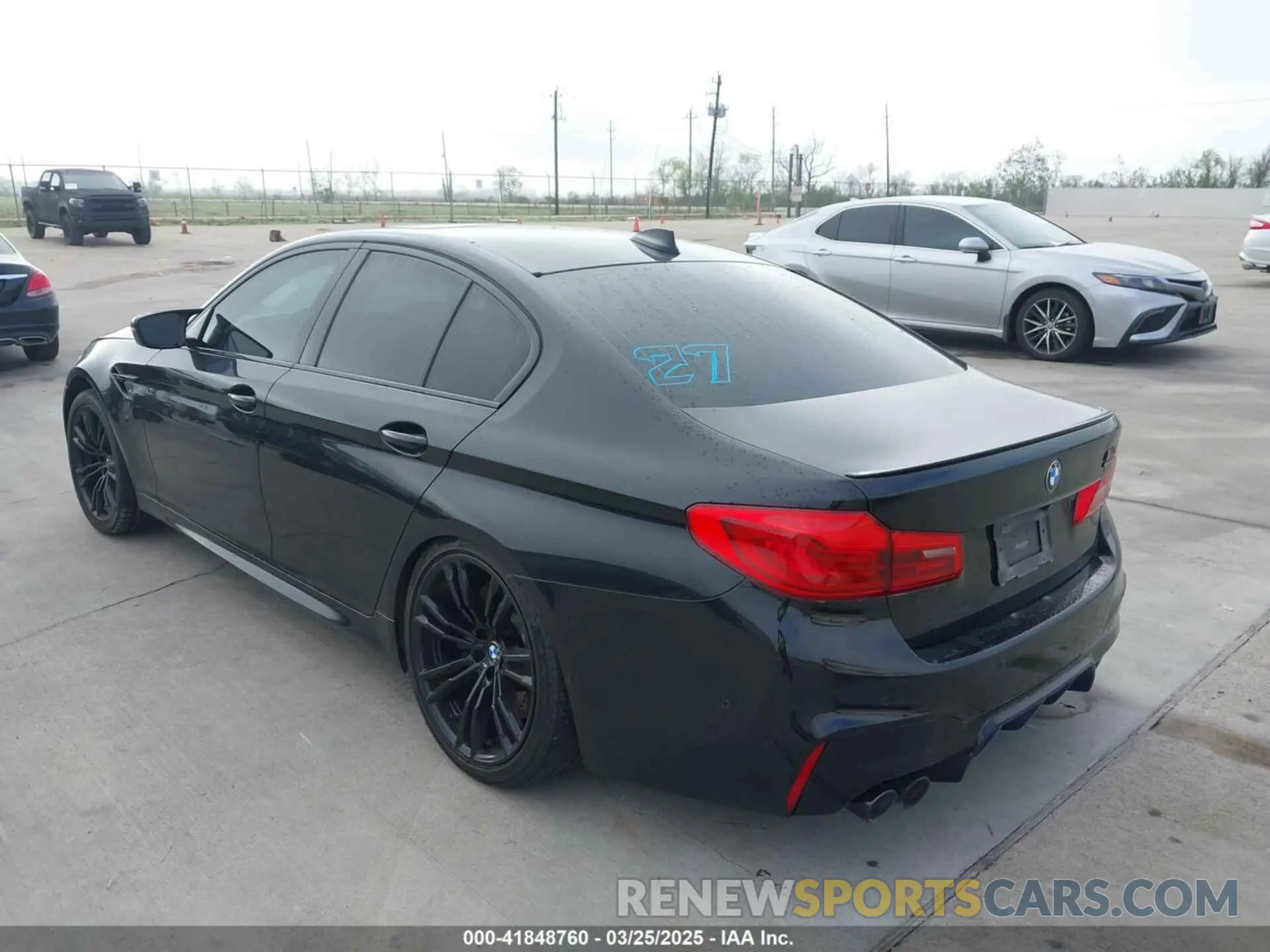 3 fotografías del automóvil dañado WBSJF0C51KB447804 BMW M5 2019