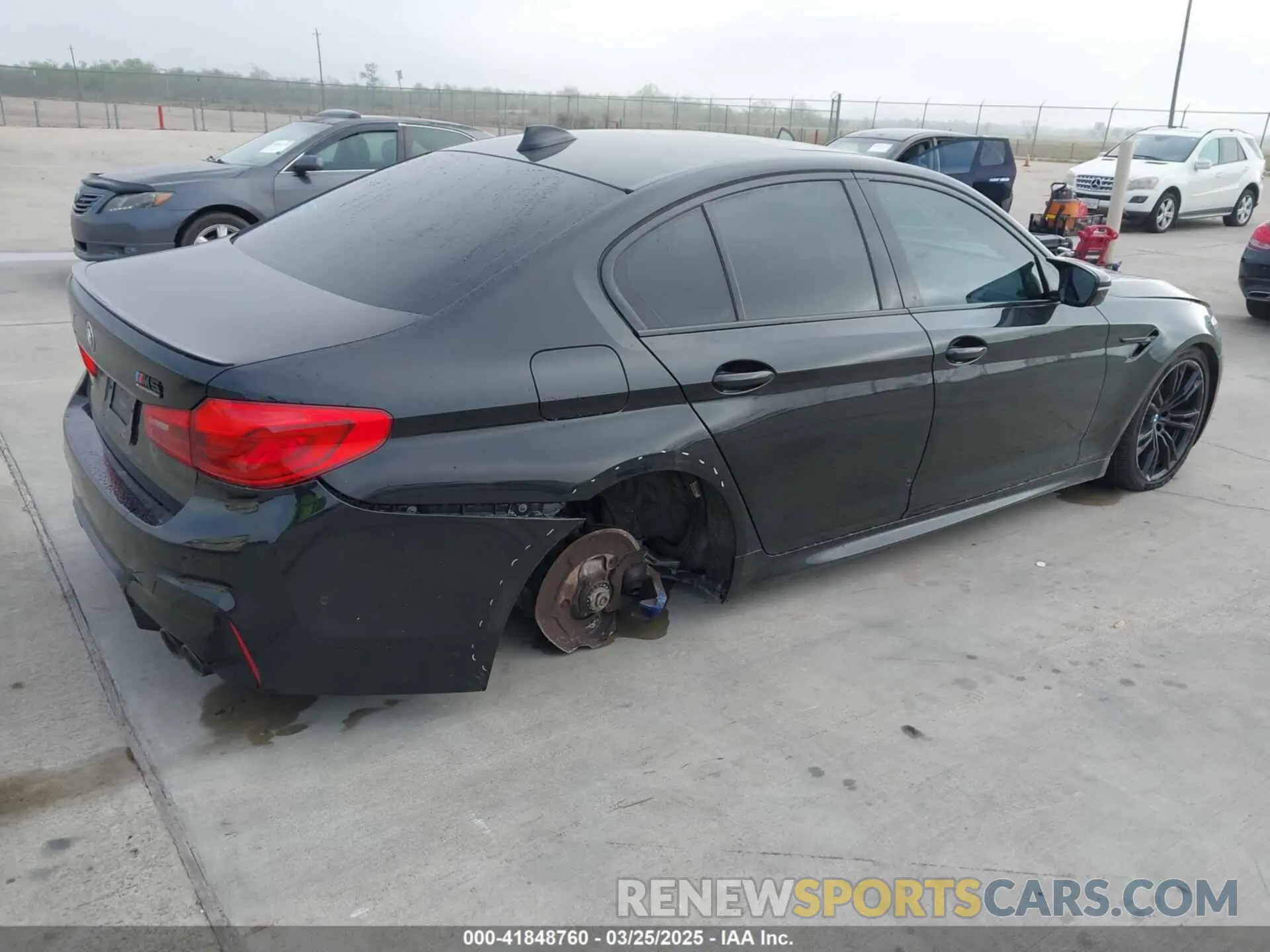 4 fotografías del automóvil dañado WBSJF0C51KB447804 BMW M5 2019