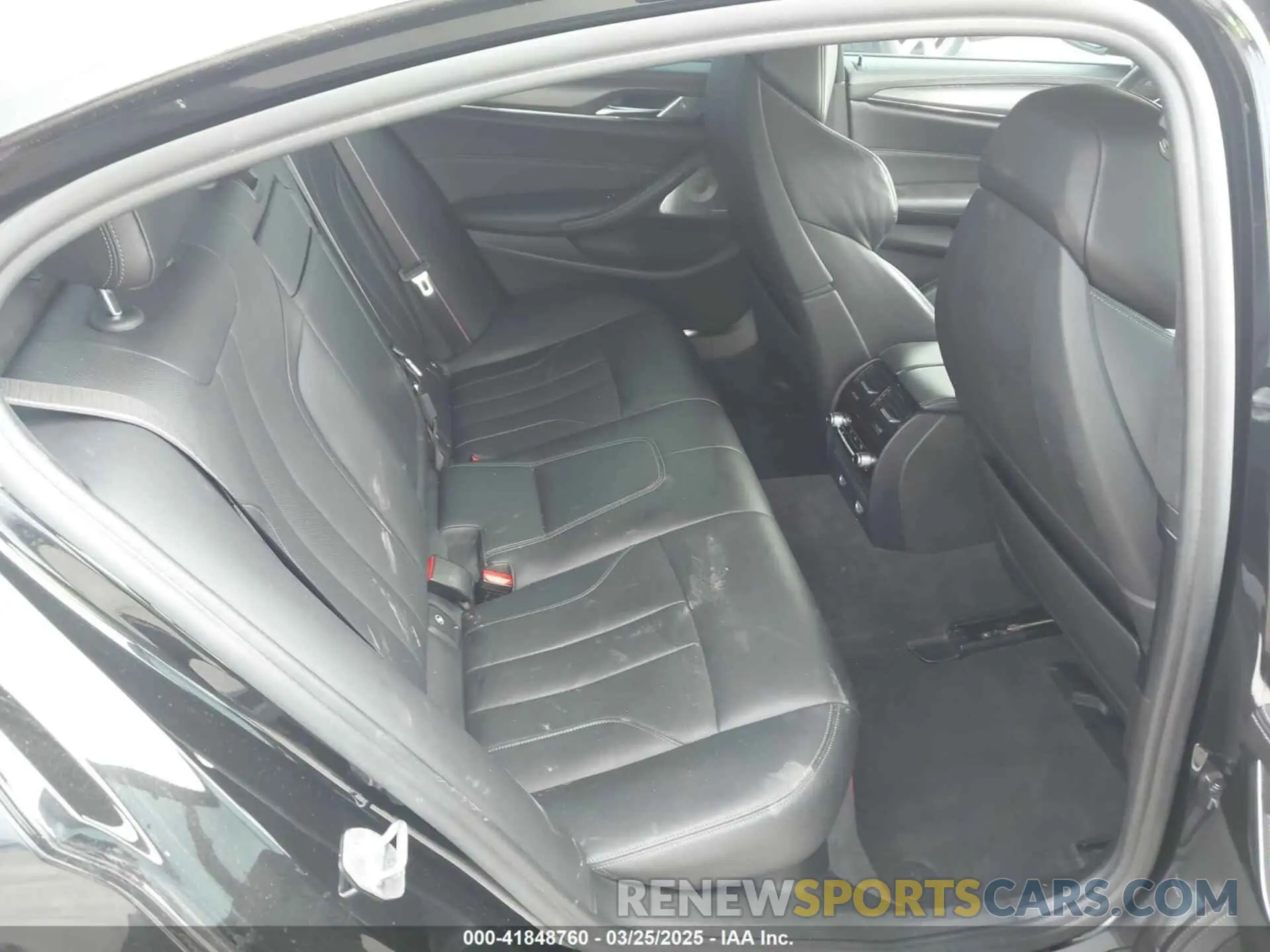 8 fotografías del automóvil dañado WBSJF0C51KB447804 BMW M5 2019