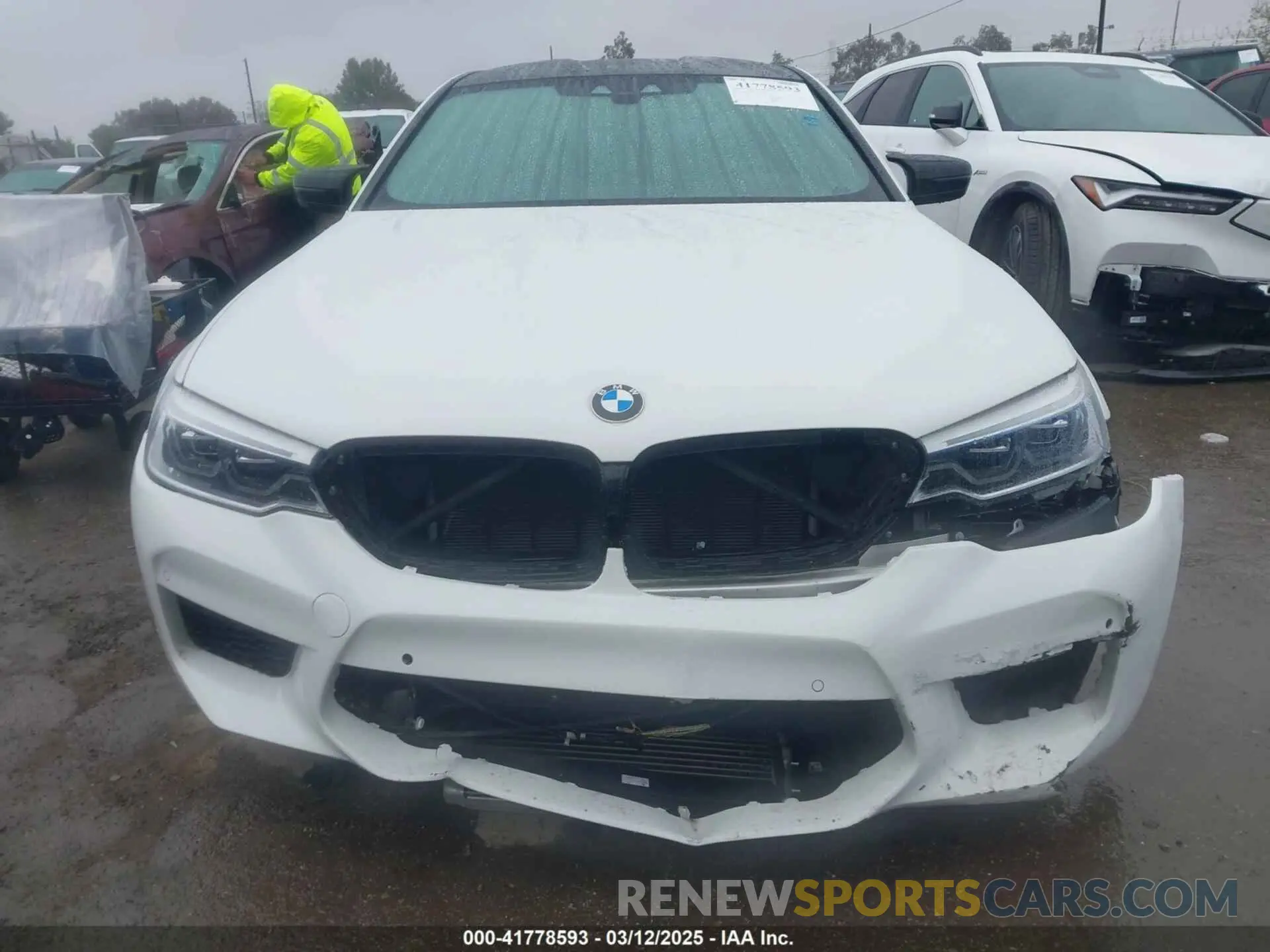 12 fotografías del automóvil dañado WBSJF0C52KB447102 BMW M5 2019
