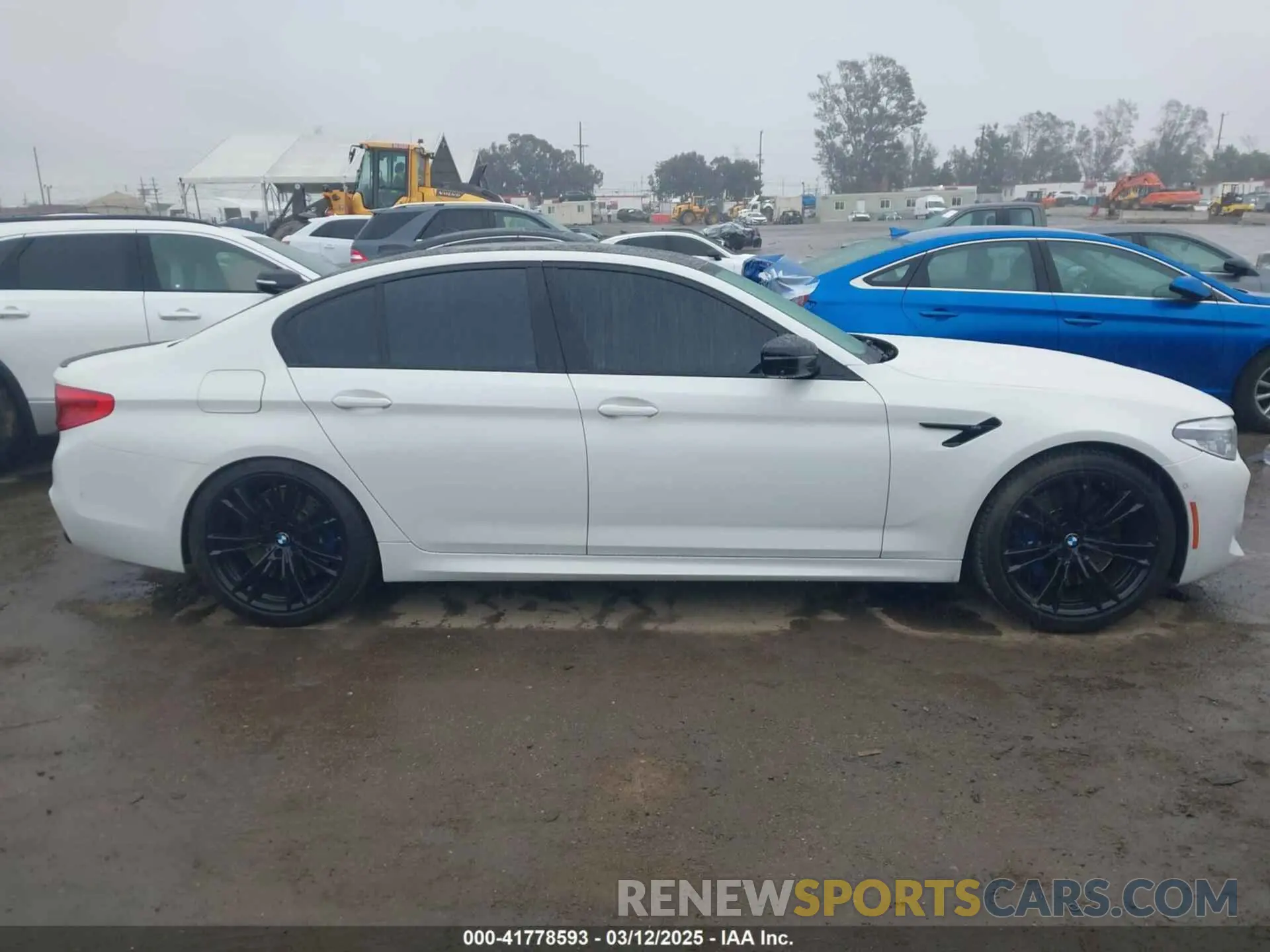 13 fotografías del automóvil dañado WBSJF0C52KB447102 BMW M5 2019
