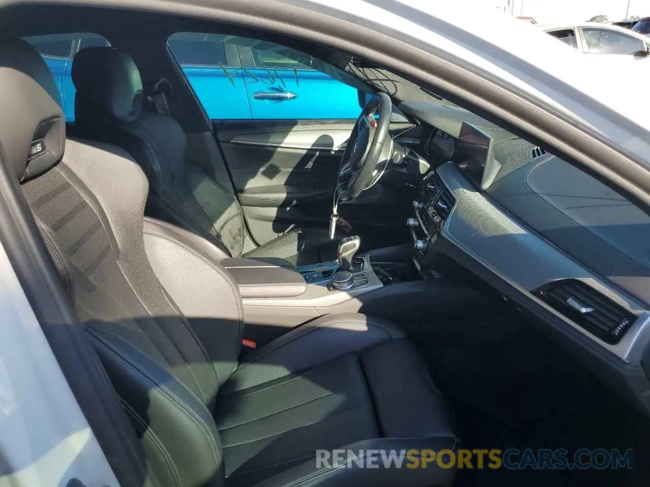 5 fotografías del automóvil dañado WBSJF0C52KB448119 BMW M5 2019
