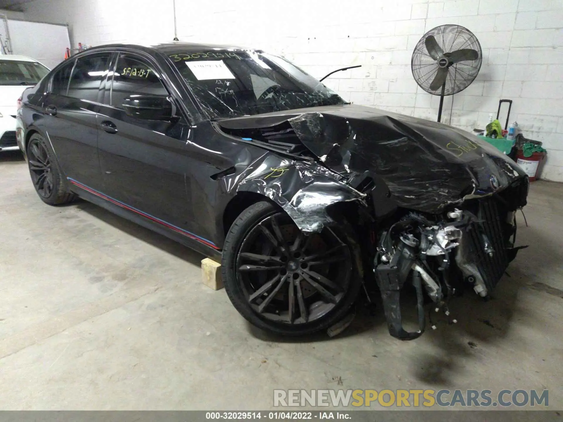 1 fotografías del automóvil dañado WBSJF0C54KB447988 BMW M5 2019