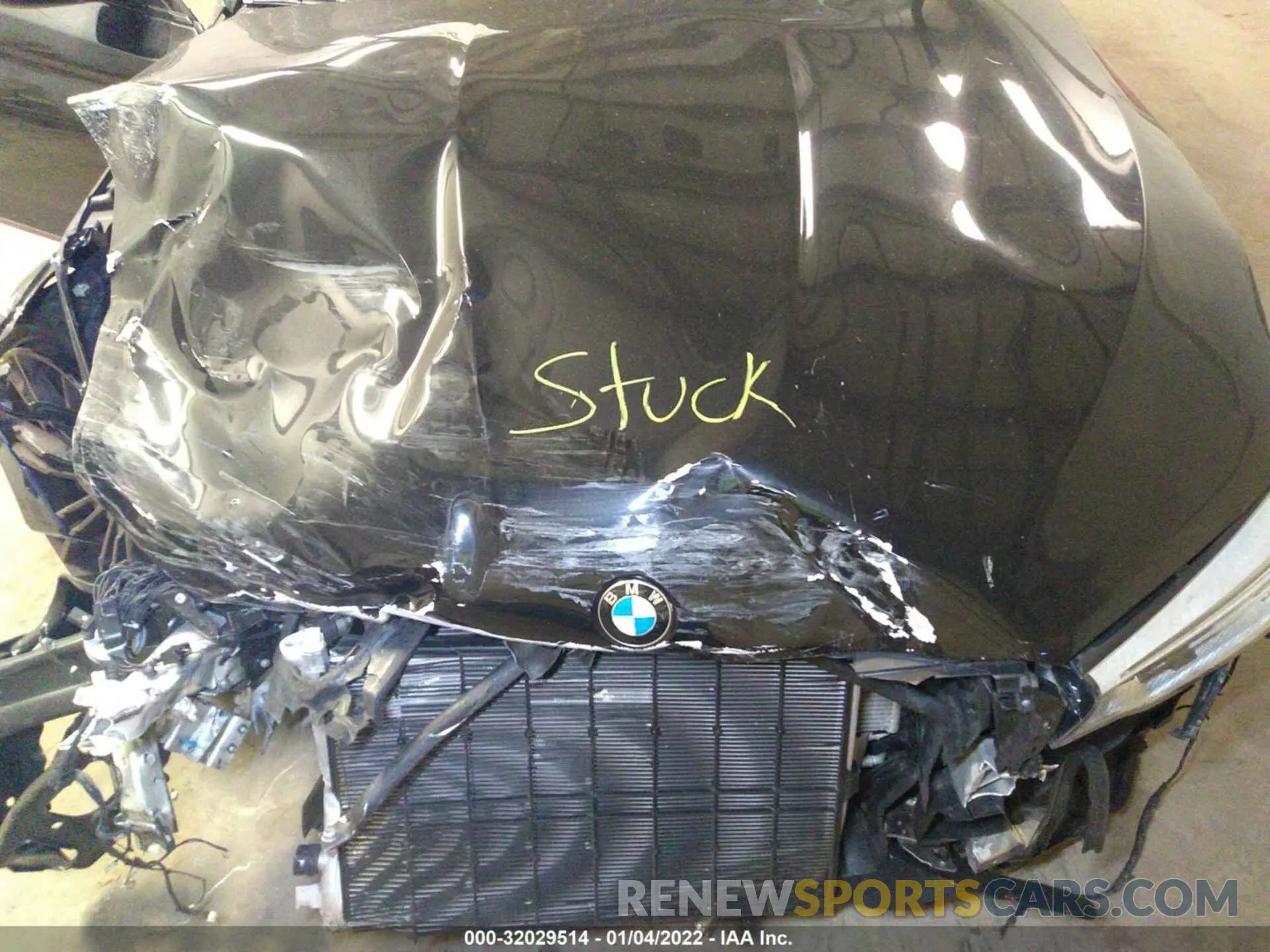 10 fotografías del automóvil dañado WBSJF0C54KB447988 BMW M5 2019