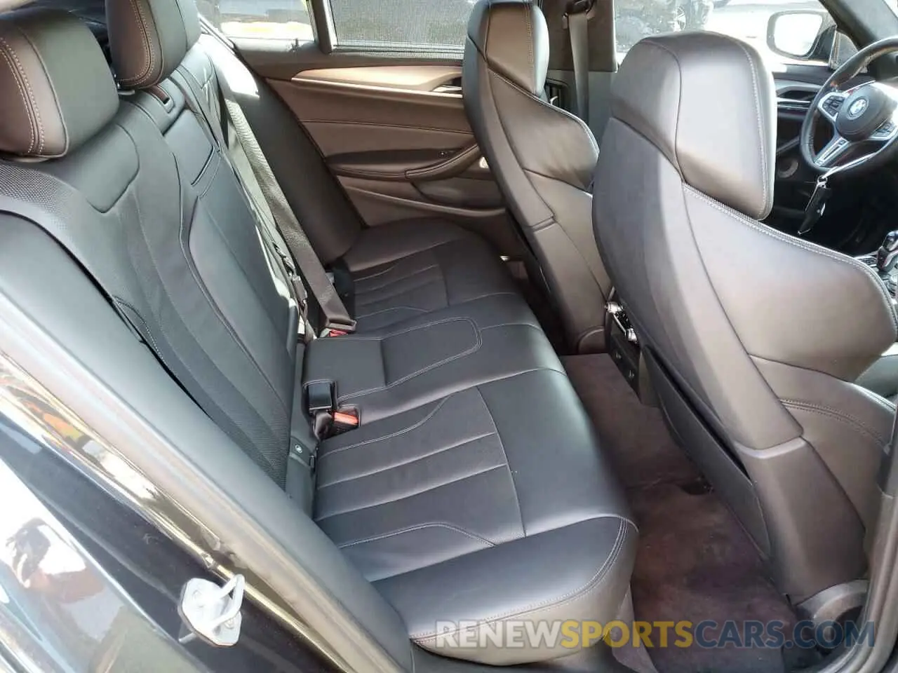 10 fotografías del automóvil dañado WBSJF0C56KB285040 BMW M5 2019