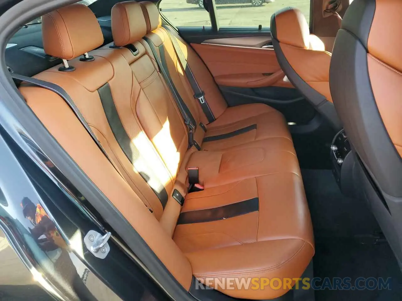 10 fotografías del automóvil dañado WBSJF0C58KB446682 BMW M5 2019