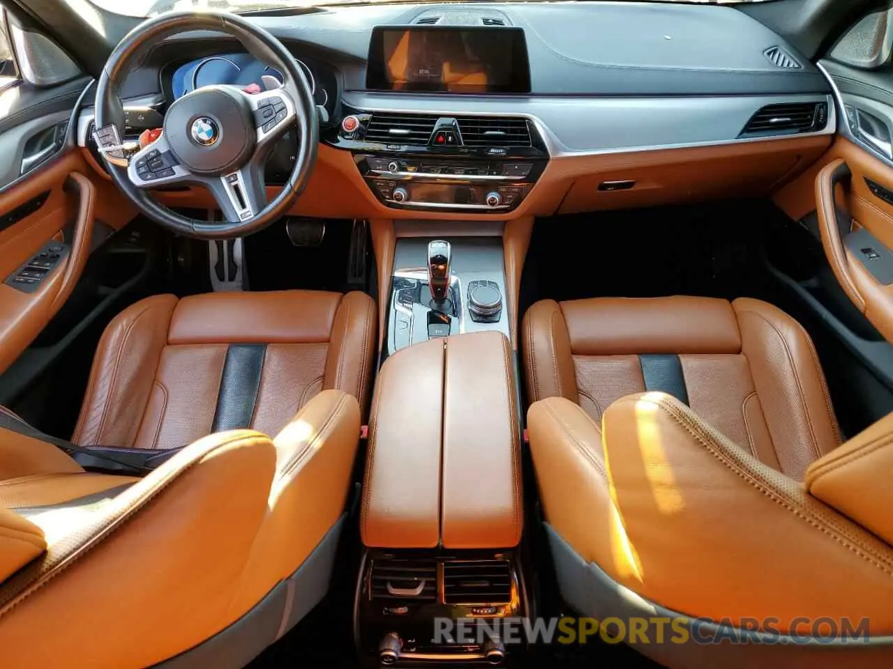 8 fotografías del automóvil dañado WBSJF0C58KB446682 BMW M5 2019