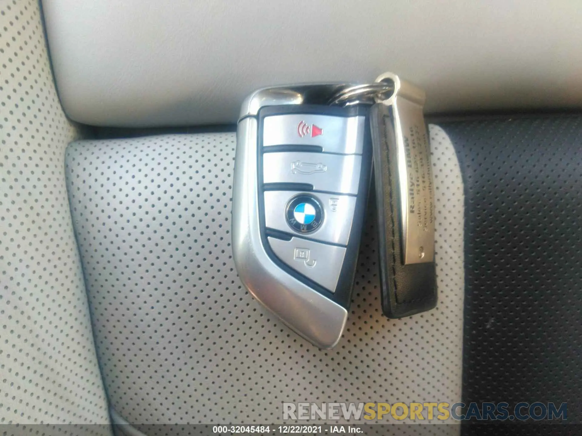 11 fotografías del automóvil dañado WBSJF0C01LCE69370 BMW M5 2020