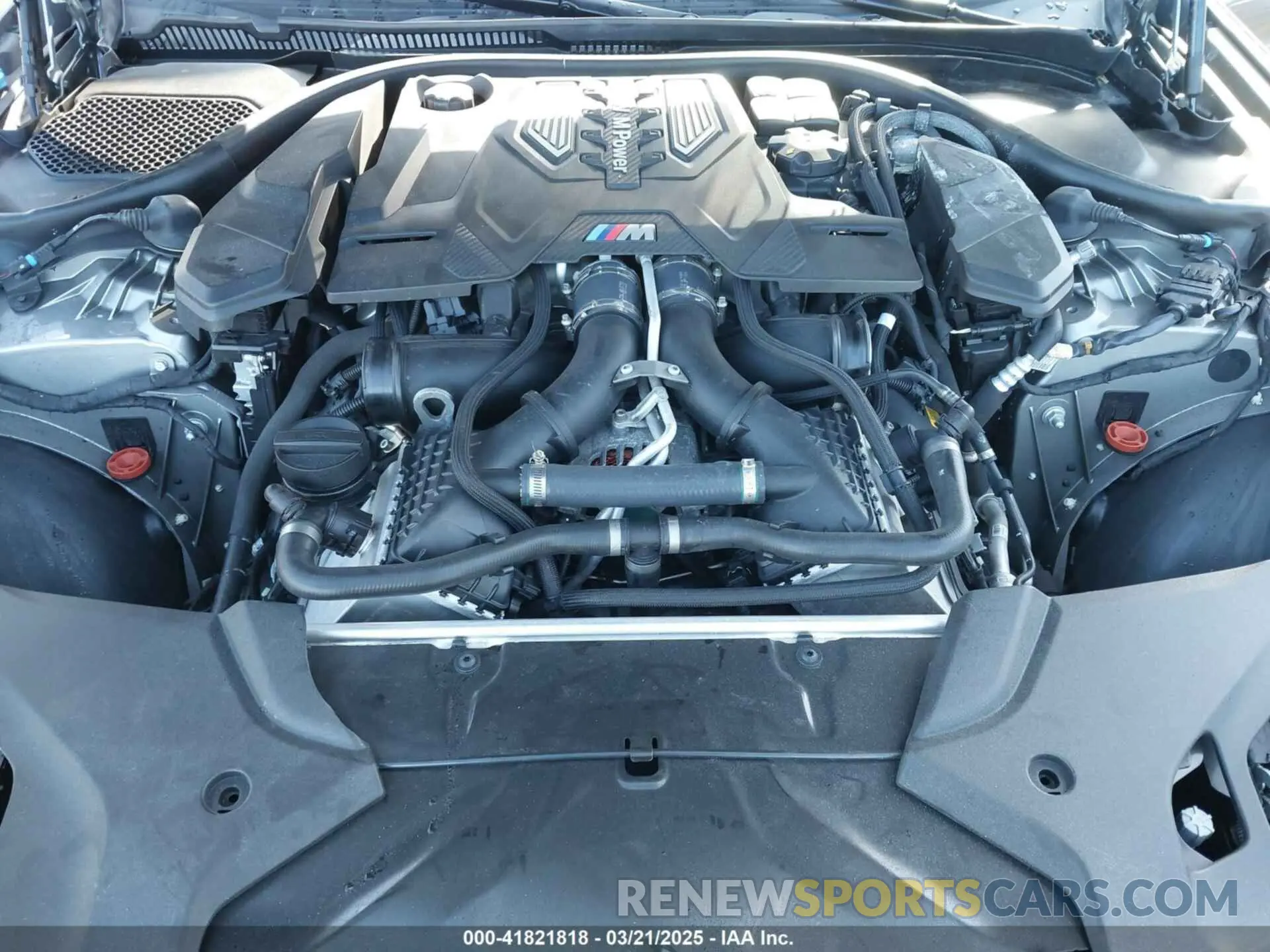 10 fotografías del automóvil dañado WBSJF0C03LCD70114 BMW M5 2020