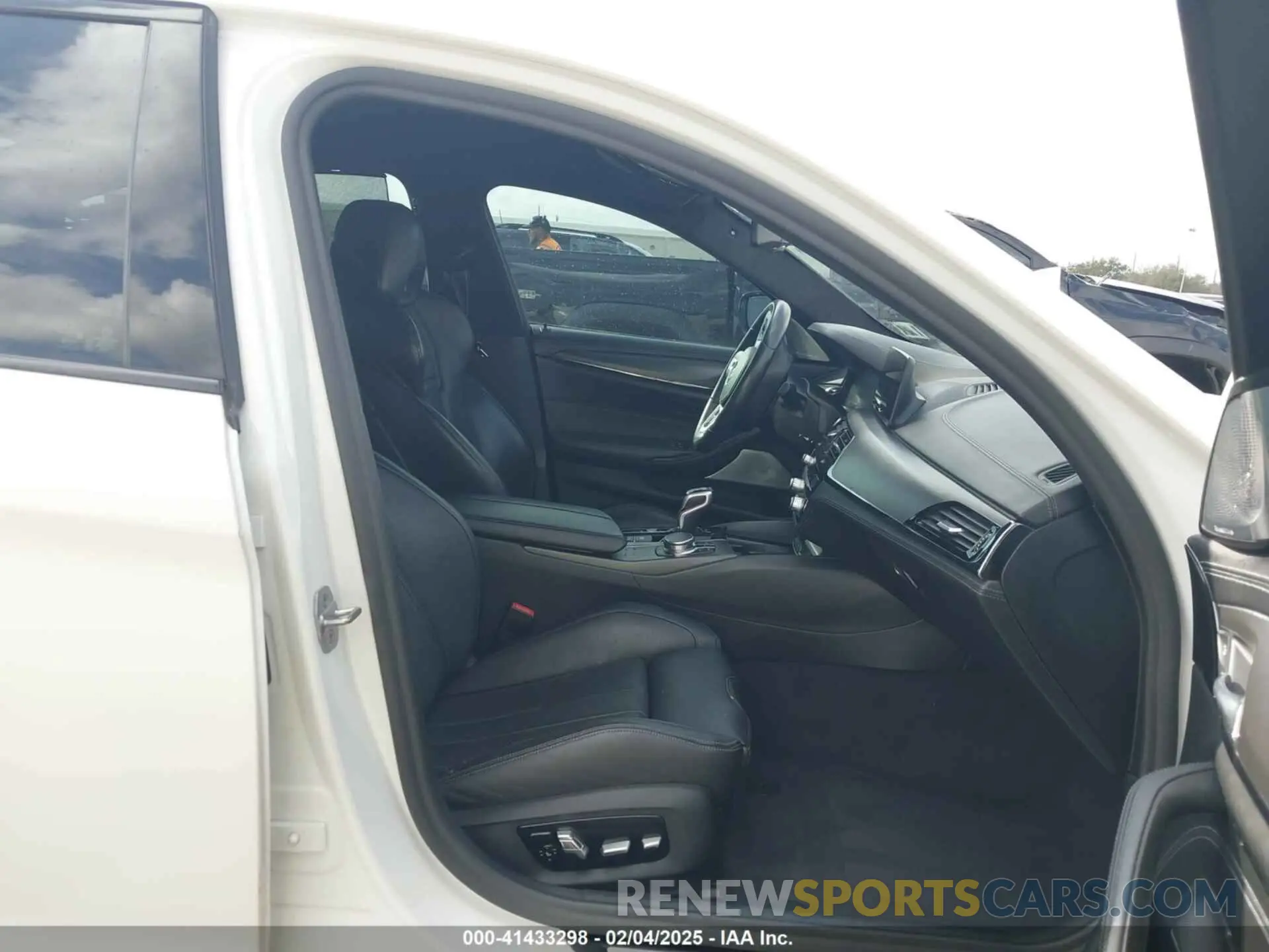 5 fotografías del automóvil dañado WBSJF0C08LB448907 BMW M5 2020