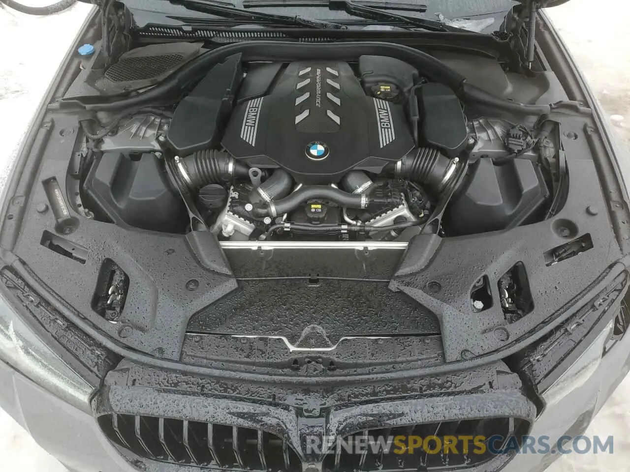 11 fotografías del automóvil dañado WBA13BK05MCF97316 BMW M5 2021