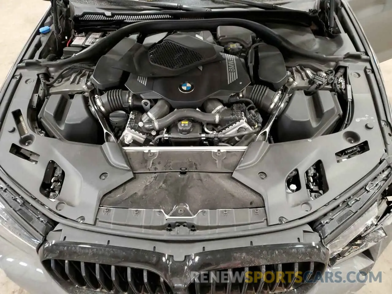 12 fotografías del automóvil dañado WBA13BK05MCG04409 BMW M5 2021