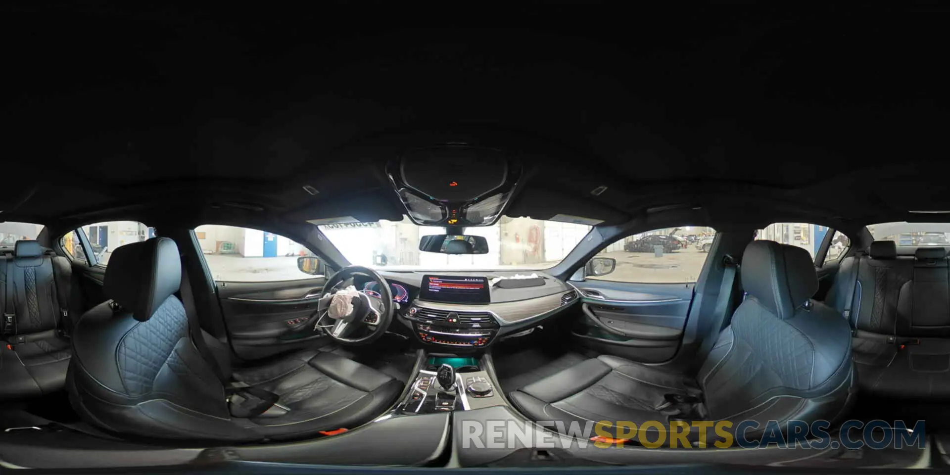 13 fotografías del automóvil dañado WBA13BK05MCG04409 BMW M5 2021