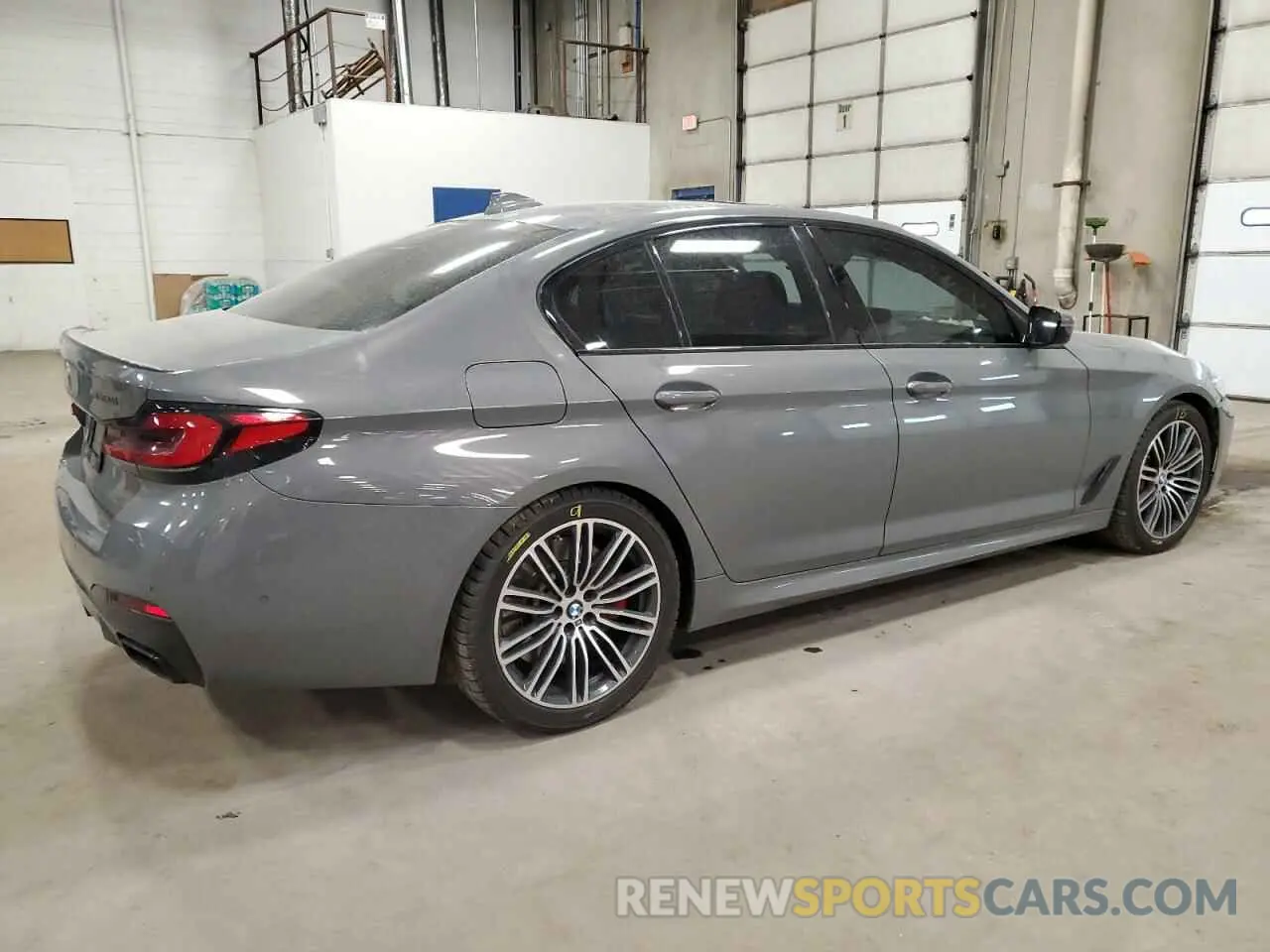 3 fotografías del automóvil dañado WBA13BK05MCG04409 BMW M5 2021