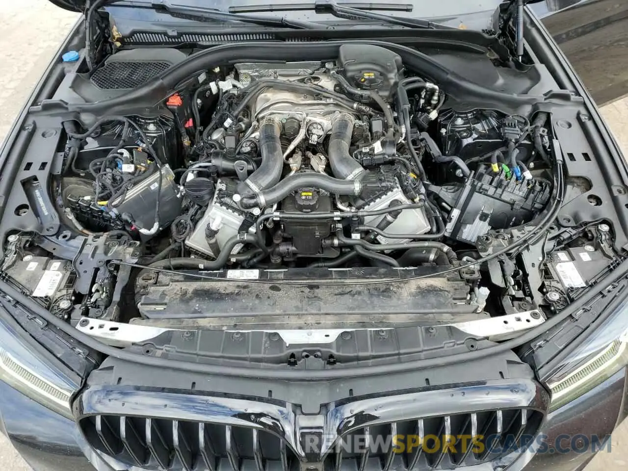 11 fotografías del automóvil dañado WBA13BK06MCF80945 BMW M5 2021
