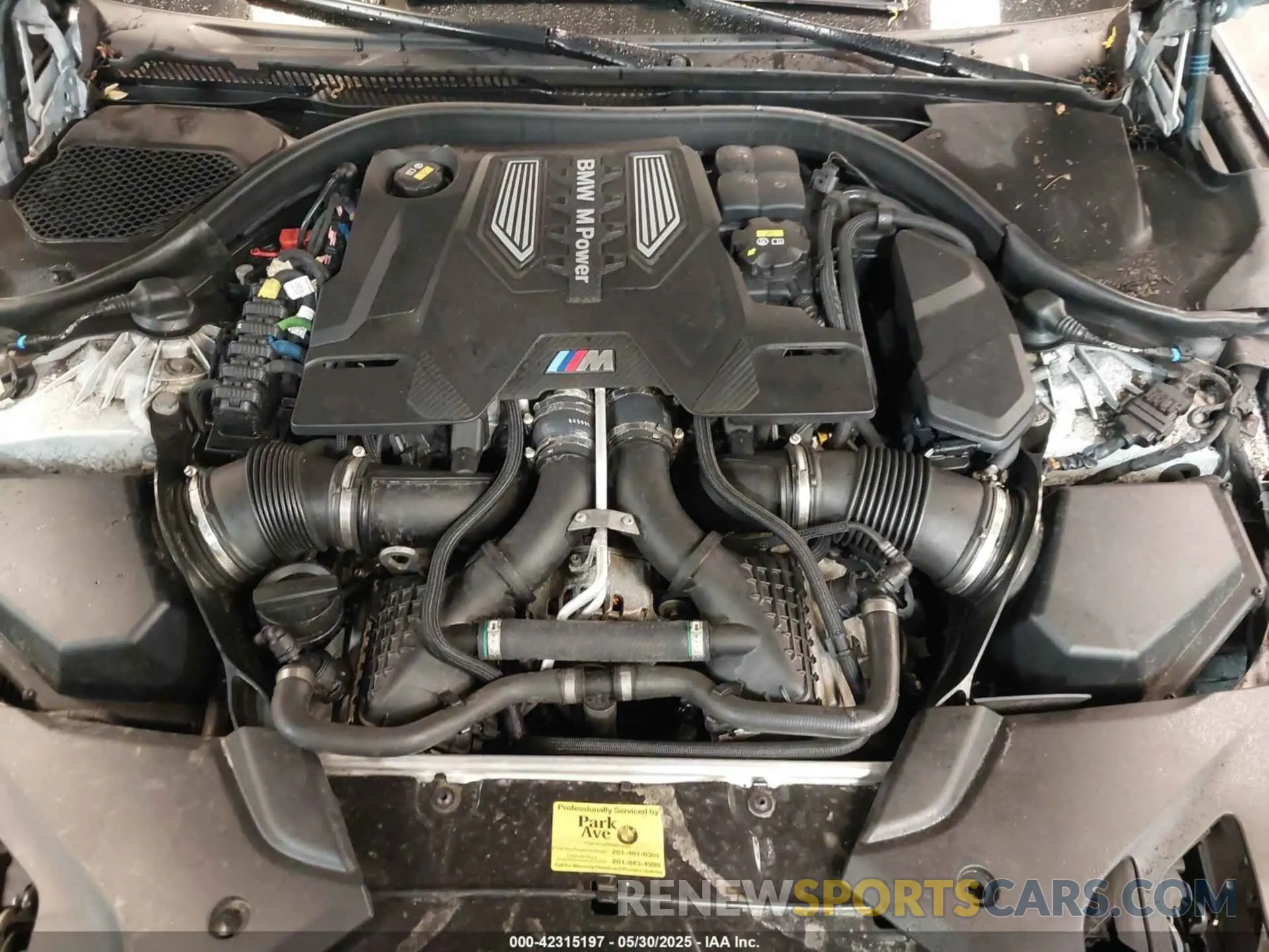 10 fotografías del automóvil dañado WBS83CH01MCF44510 BMW M5 2021