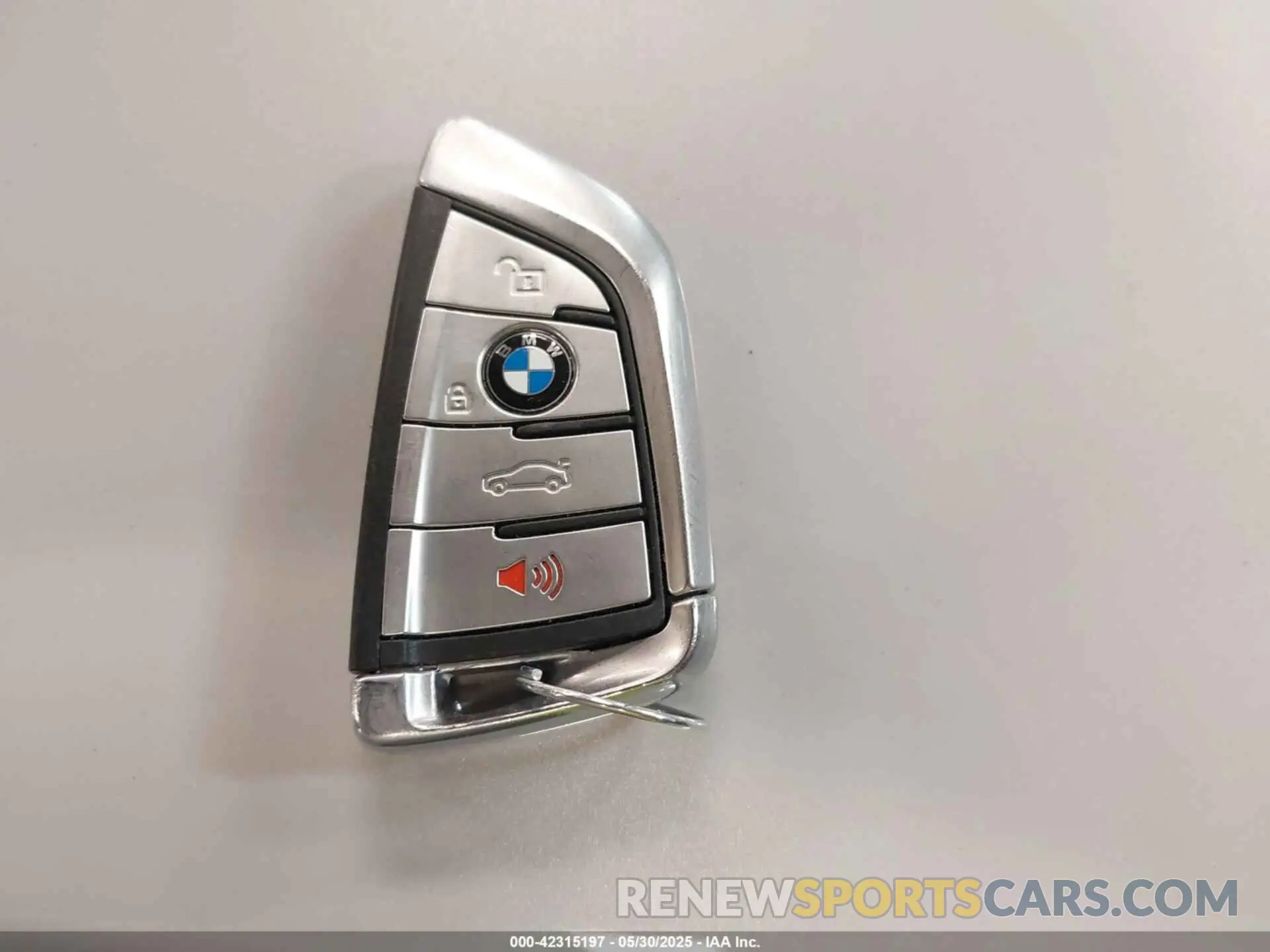 11 fotografías del automóvil dañado WBS83CH01MCF44510 BMW M5 2021