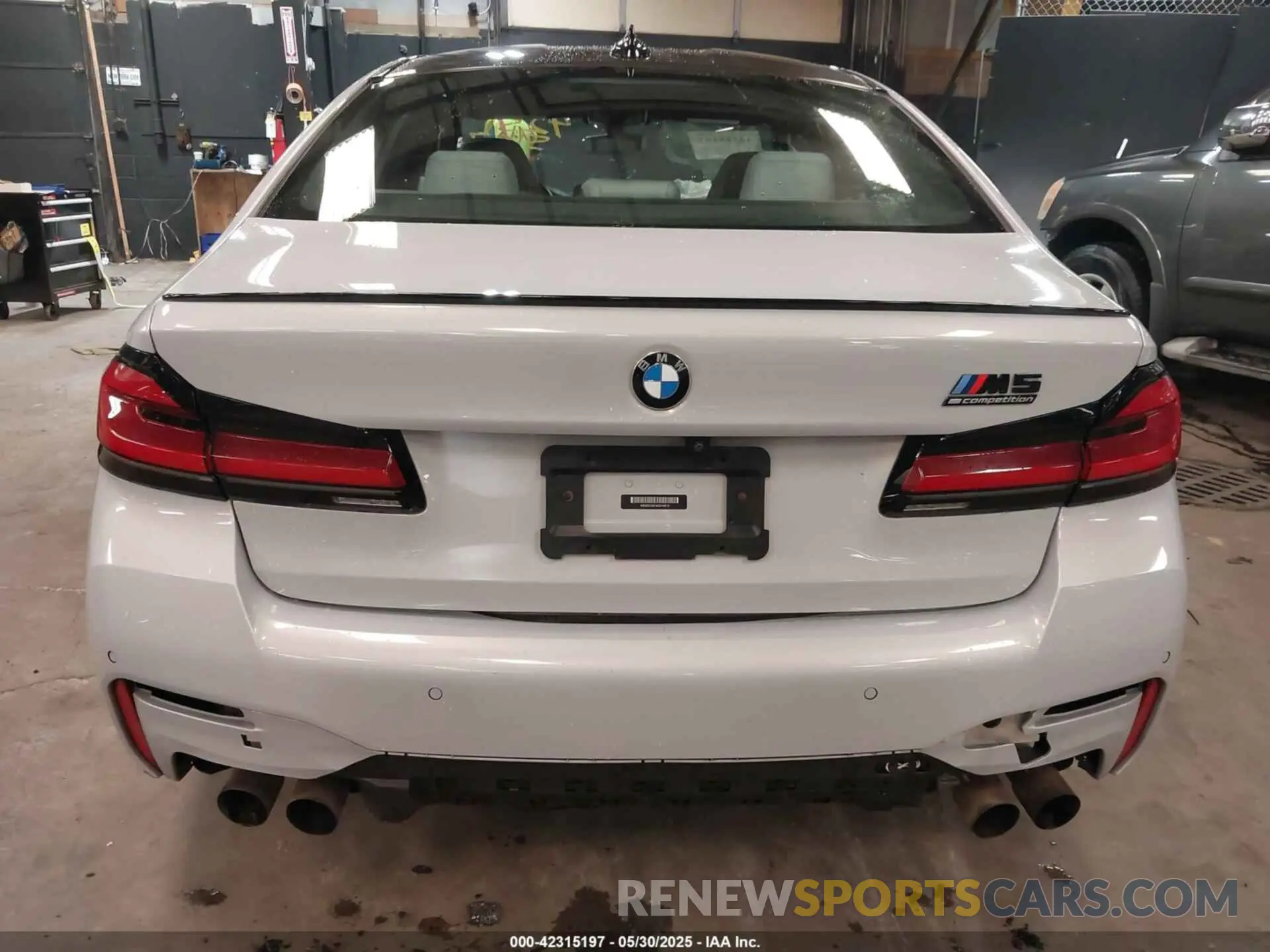 16 fotografías del automóvil dañado WBS83CH01MCF44510 BMW M5 2021