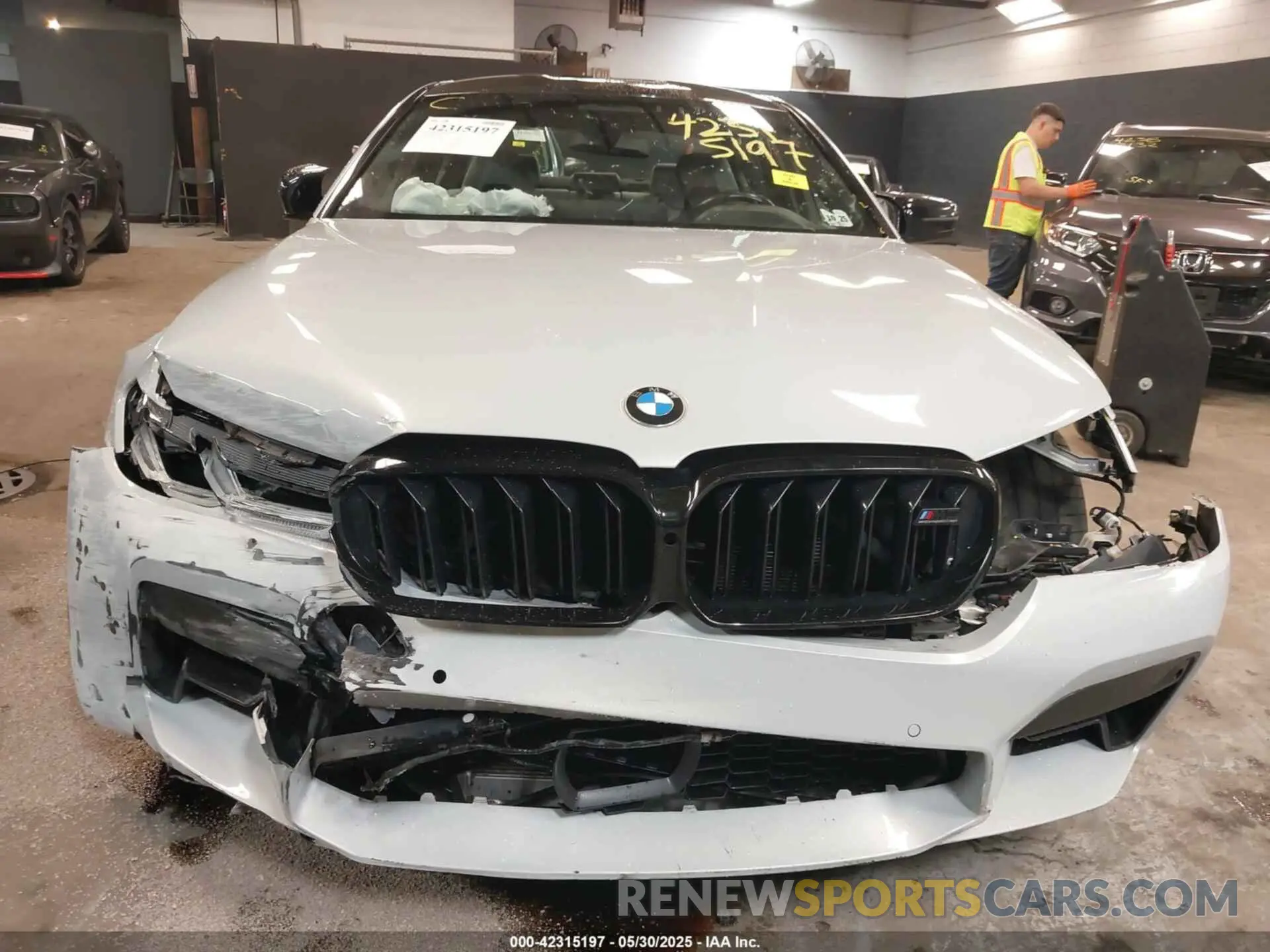 6 fotografías del automóvil dañado WBS83CH01MCF44510 BMW M5 2021