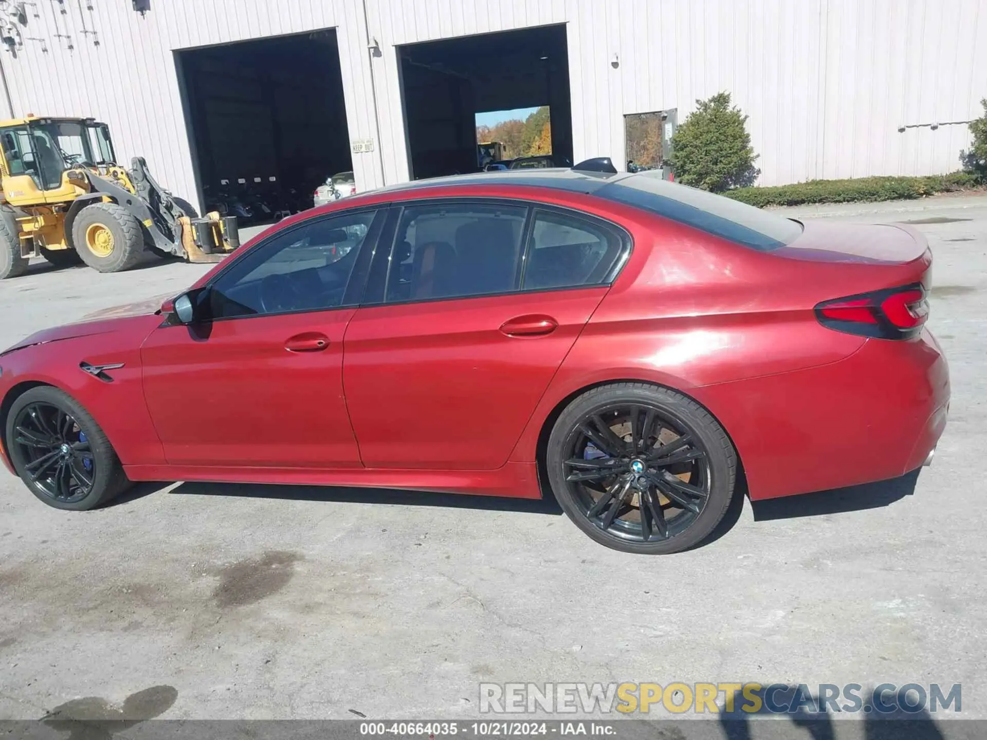 14 fotografías del automóvil dañado WBS83CH02MCF25335 BMW M5 2021