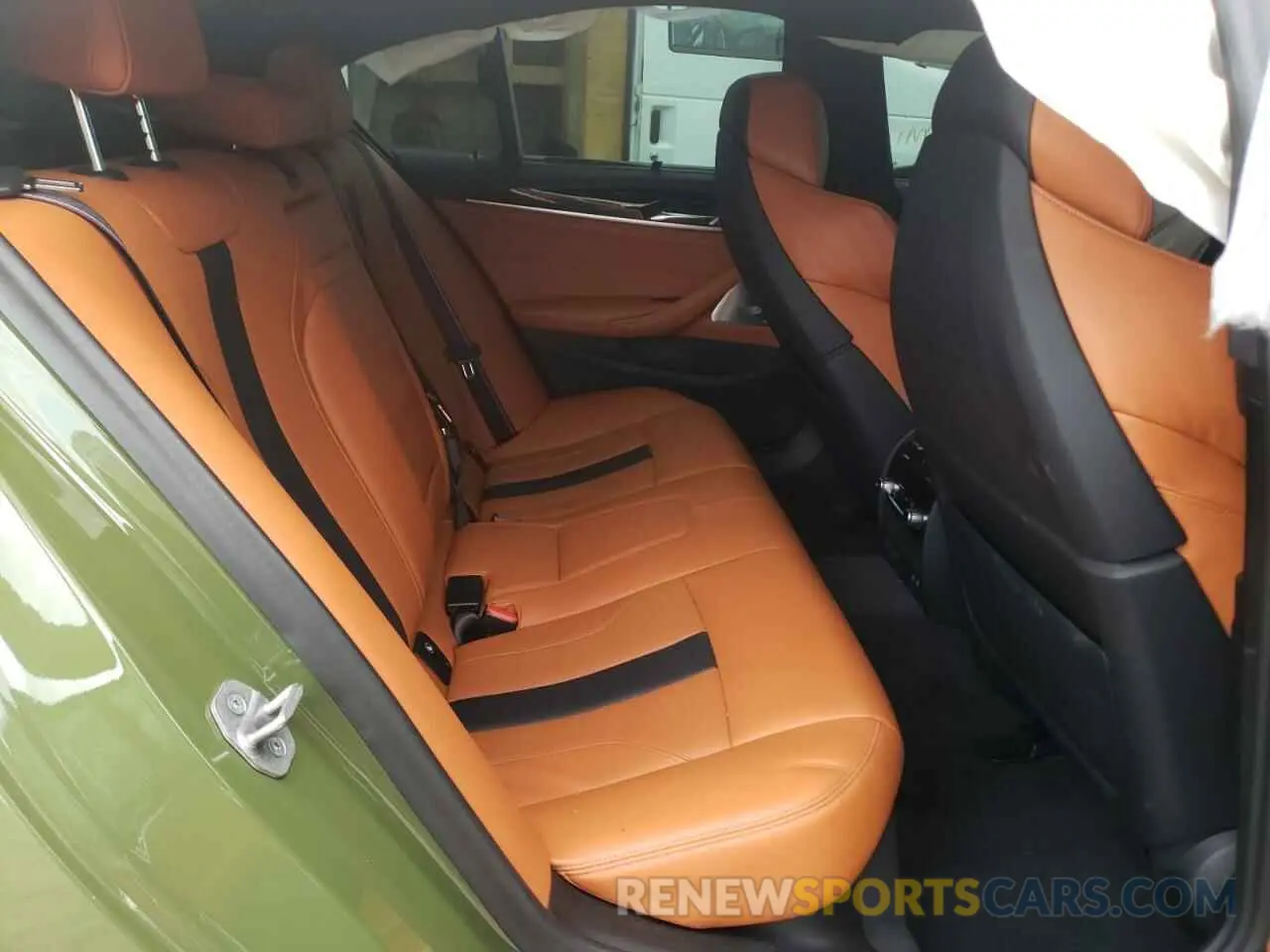 6 fotografías del automóvil dañado WBS83CH06MCH25361 BMW M5 2021