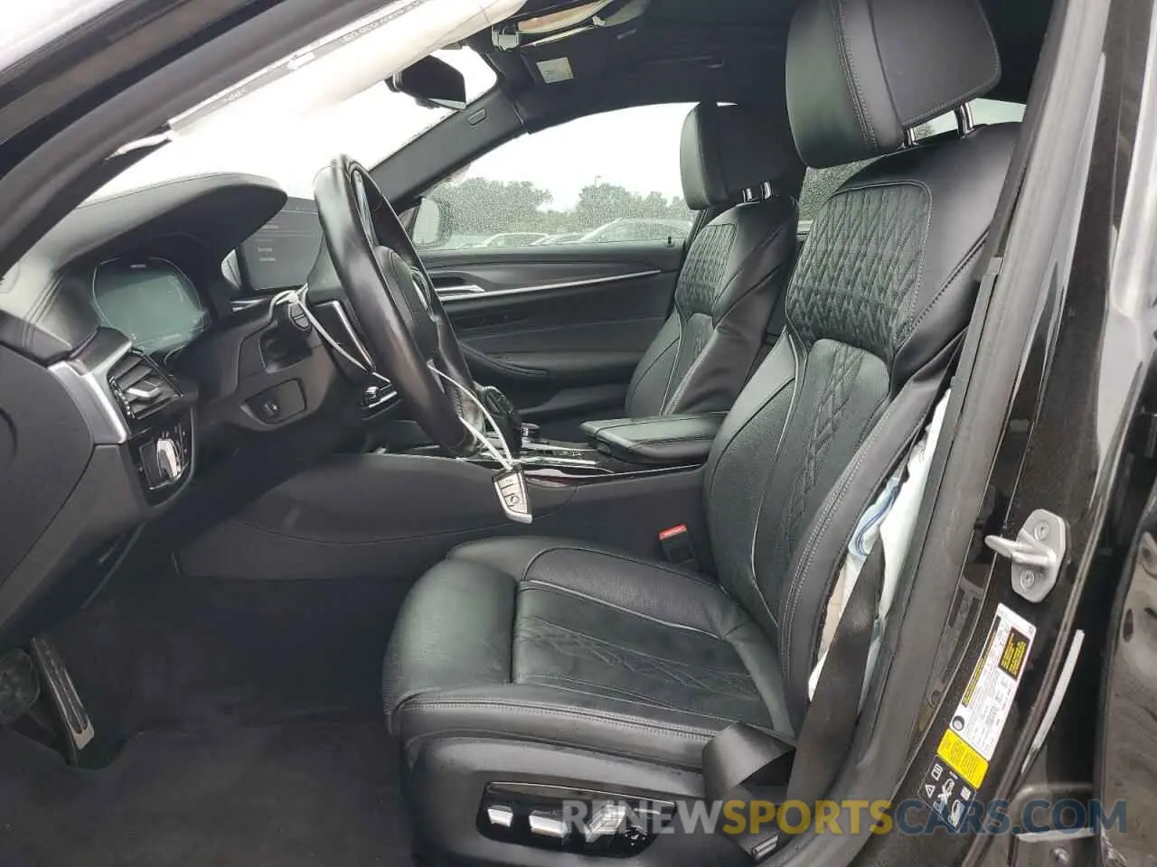 7 fotografías del automóvil dañado WBA13BK02NCH74485 BMW M5 2022