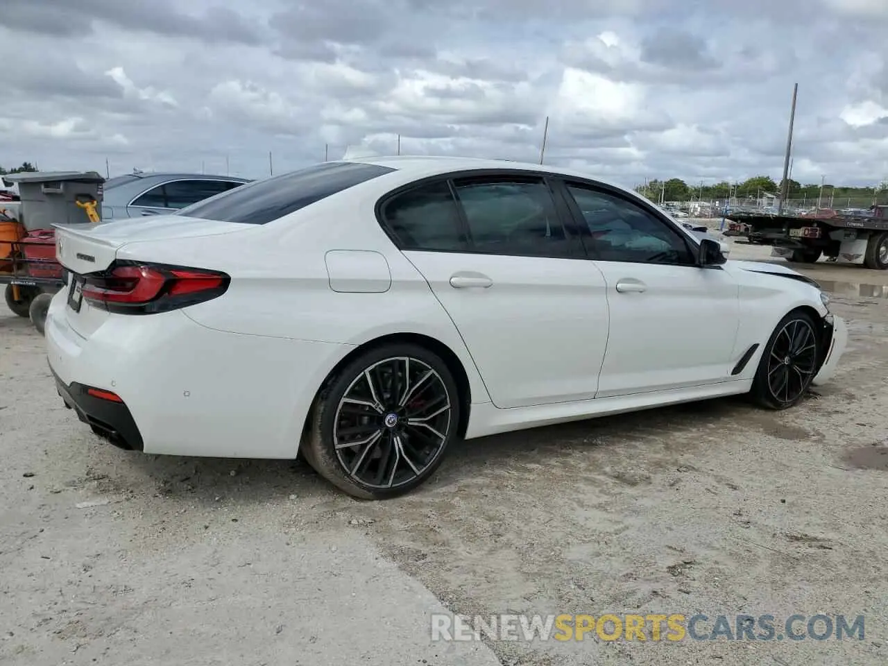 3 fotografías del automóvil dañado WBA13BK08PCM88799 BMW M5 2023
