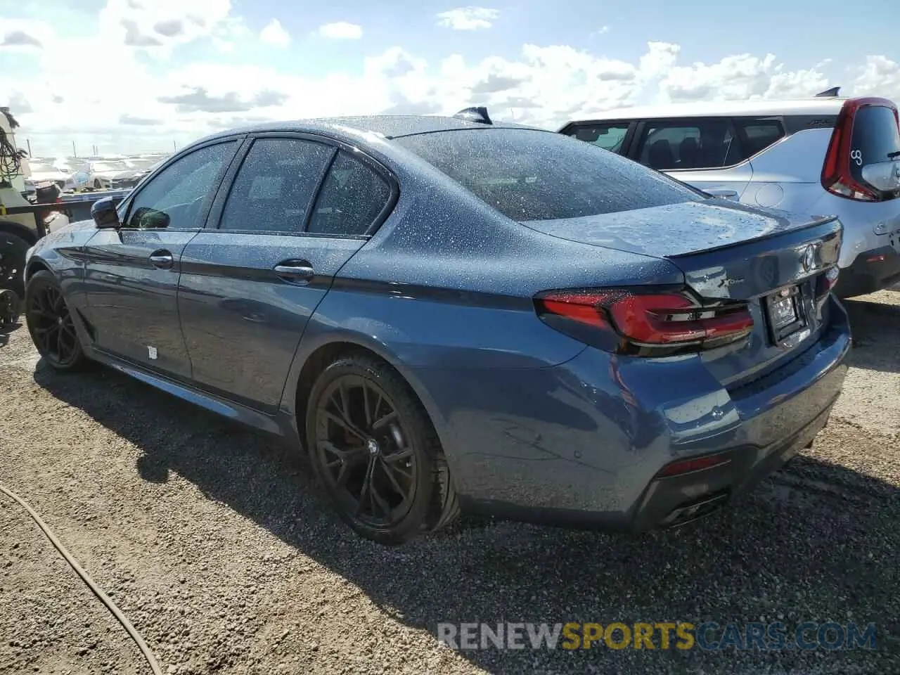 2 fotografías del automóvil dañado WBA13BK08PCN51125 BMW M5 2023