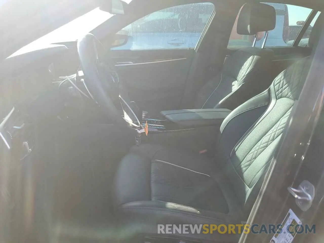 7 fotografías del automóvil dañado WBA13BK08PCN51125 BMW M5 2023