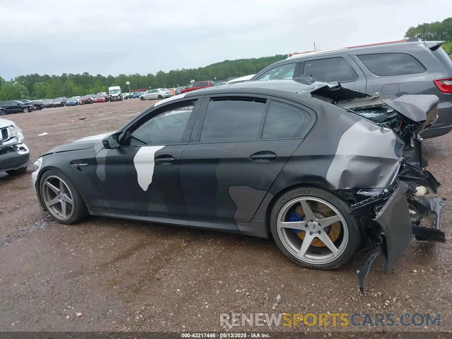 14 fotografías del automóvil dañado WBS83CH07PCM91524 BMW M5 2023