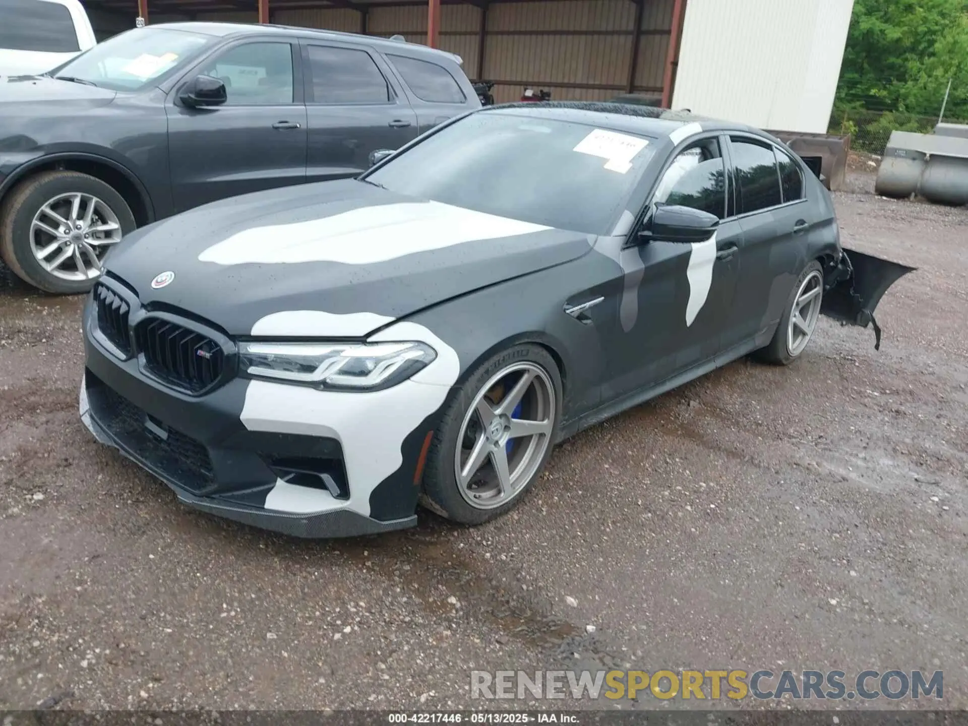 2 fotografías del automóvil dañado WBS83CH07PCM91524 BMW M5 2023