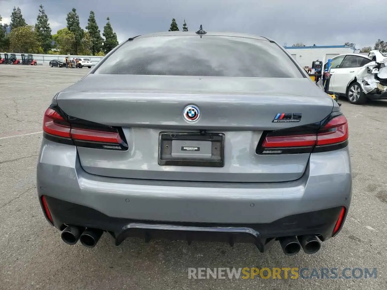 6 fotografías del automóvil dañado WBS83CH0XPCL73032 BMW M5 2023