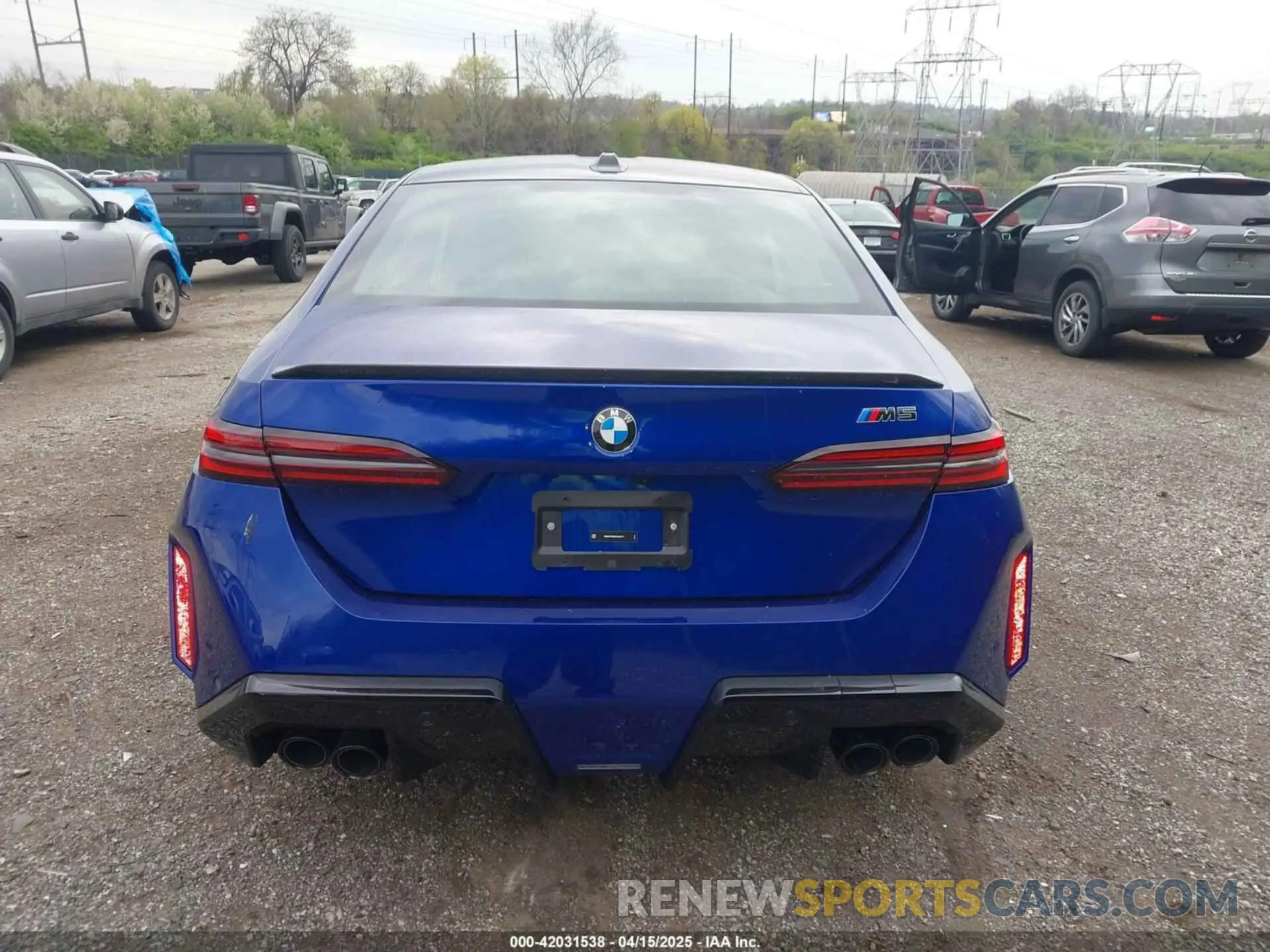 16 fotografías del automóvil dañado WBS83FK06SCU43757 BMW M5 2025